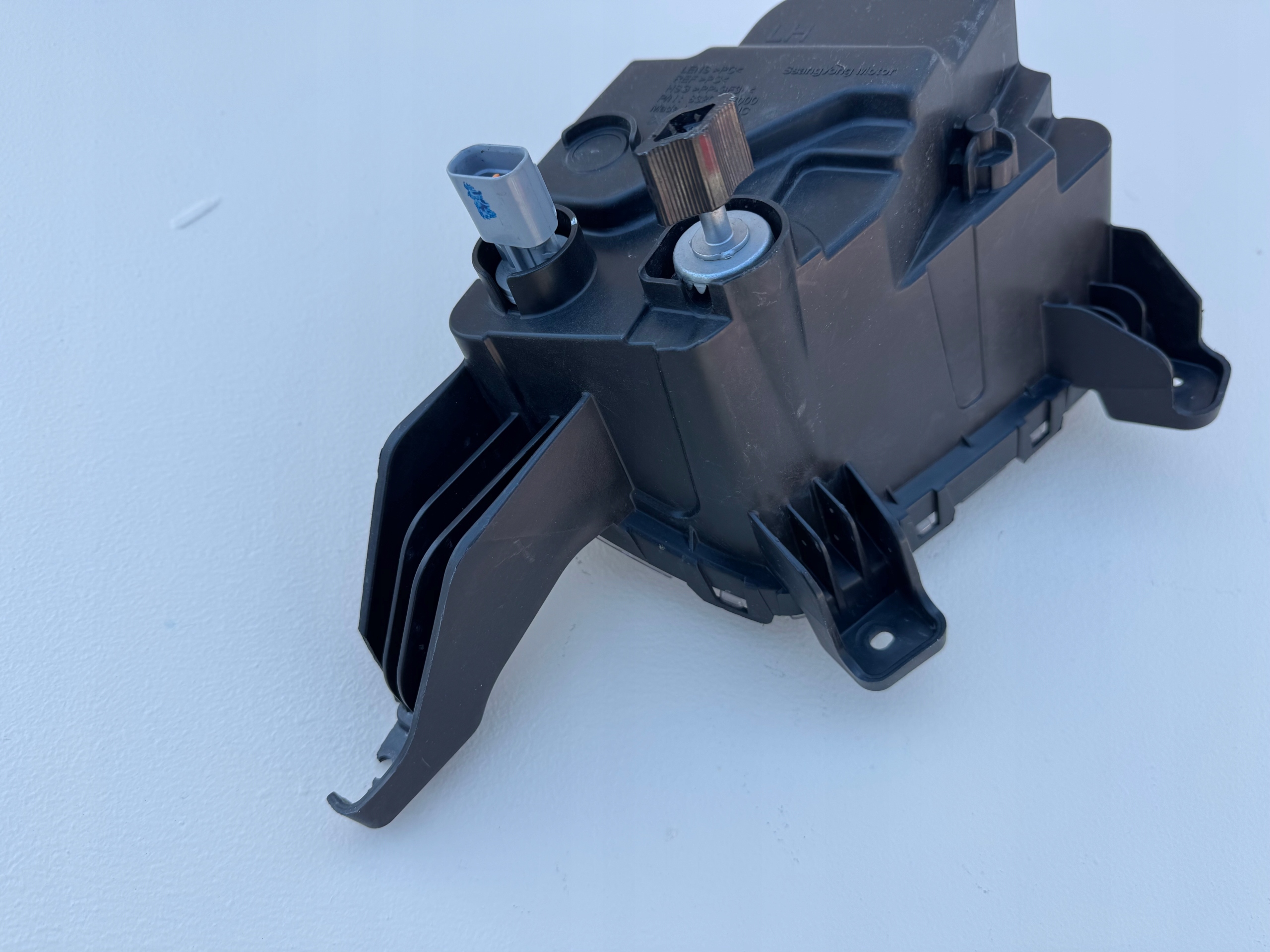 KORANDO IV 4 19R- галоген левая перед левый передний