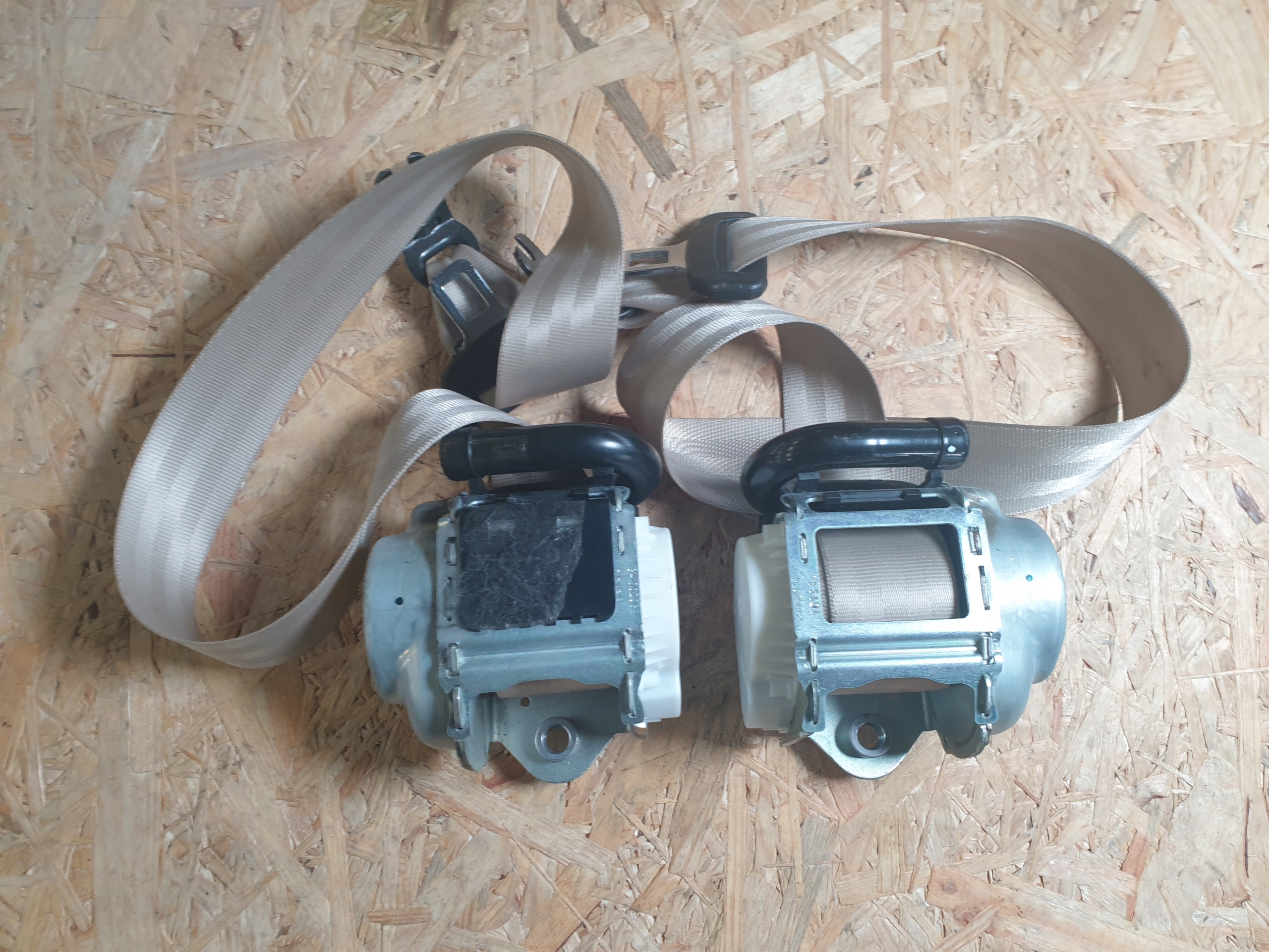 ремень безопасности зад Audi A4 B9 РЕСТАЙЛИНГ