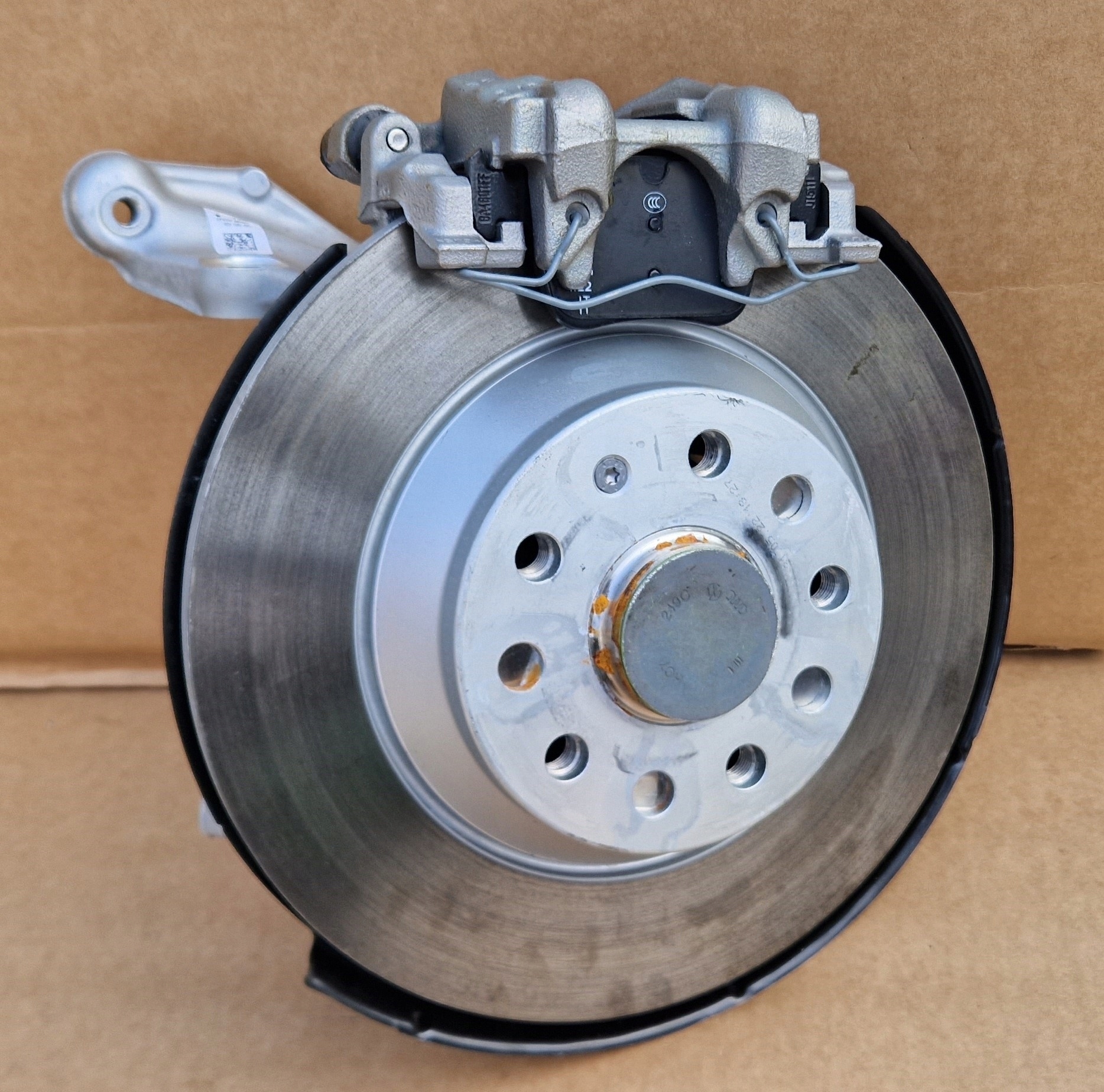 swing caliper disc 5QF505435 new 2.0 TSI rear part