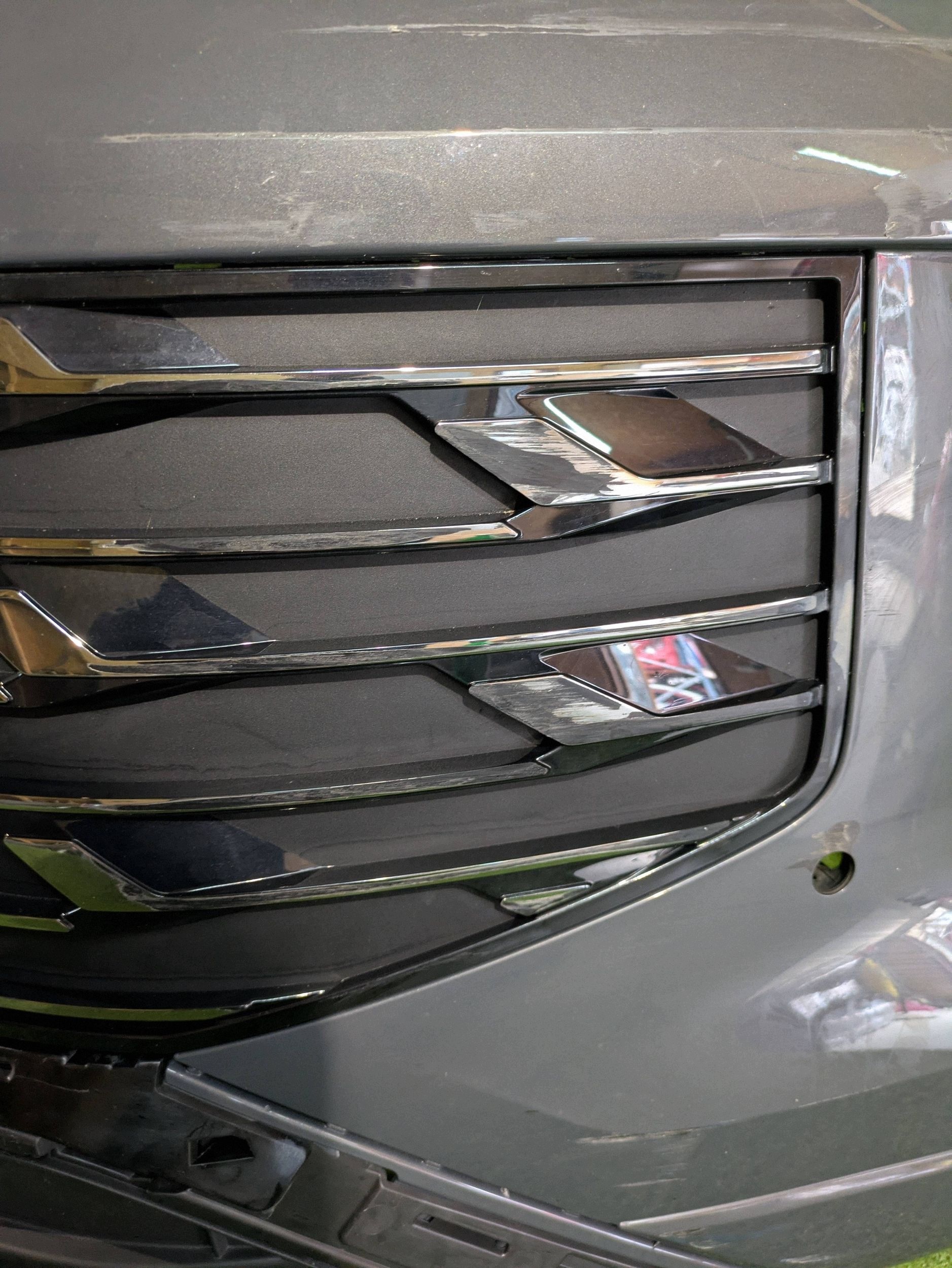front bumper front VW TAYRON 24- NR.Z9210