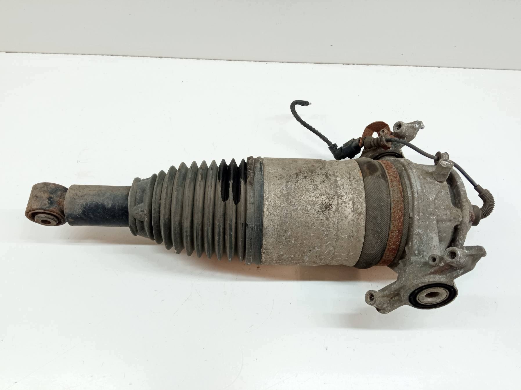 shock absorber right rear part 7P pneumatic 7P5616020AJ Porsche Cayenne II