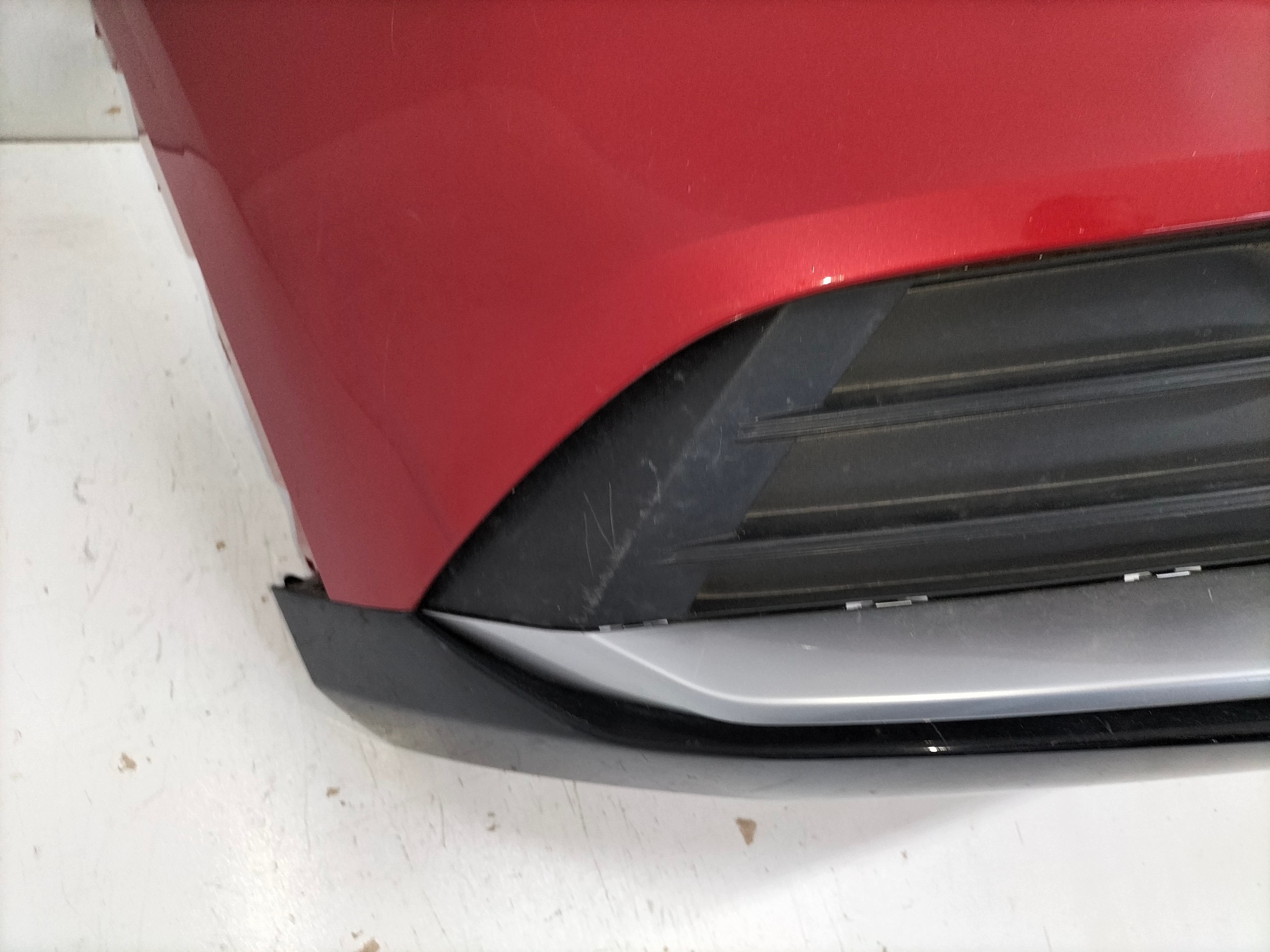 front bumper front KIA SPORTAGE 5 V 21-25 wersja below sensors PDC