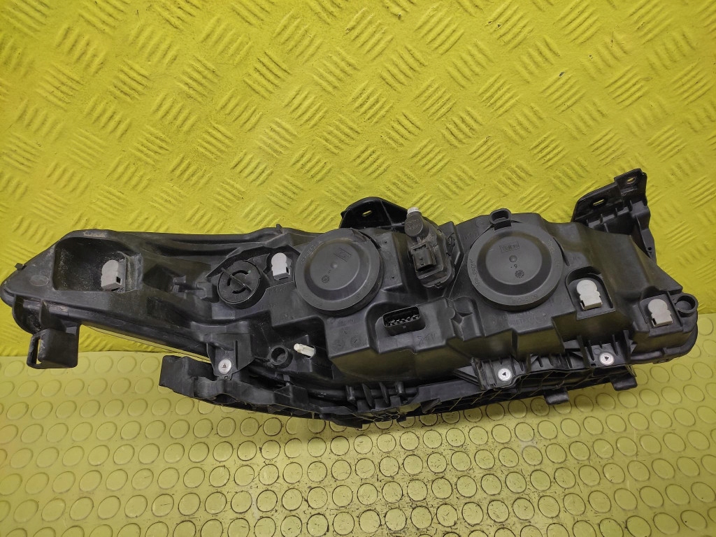 RENAULT LAGUNA II REFLEKTOR light right front 8200481196