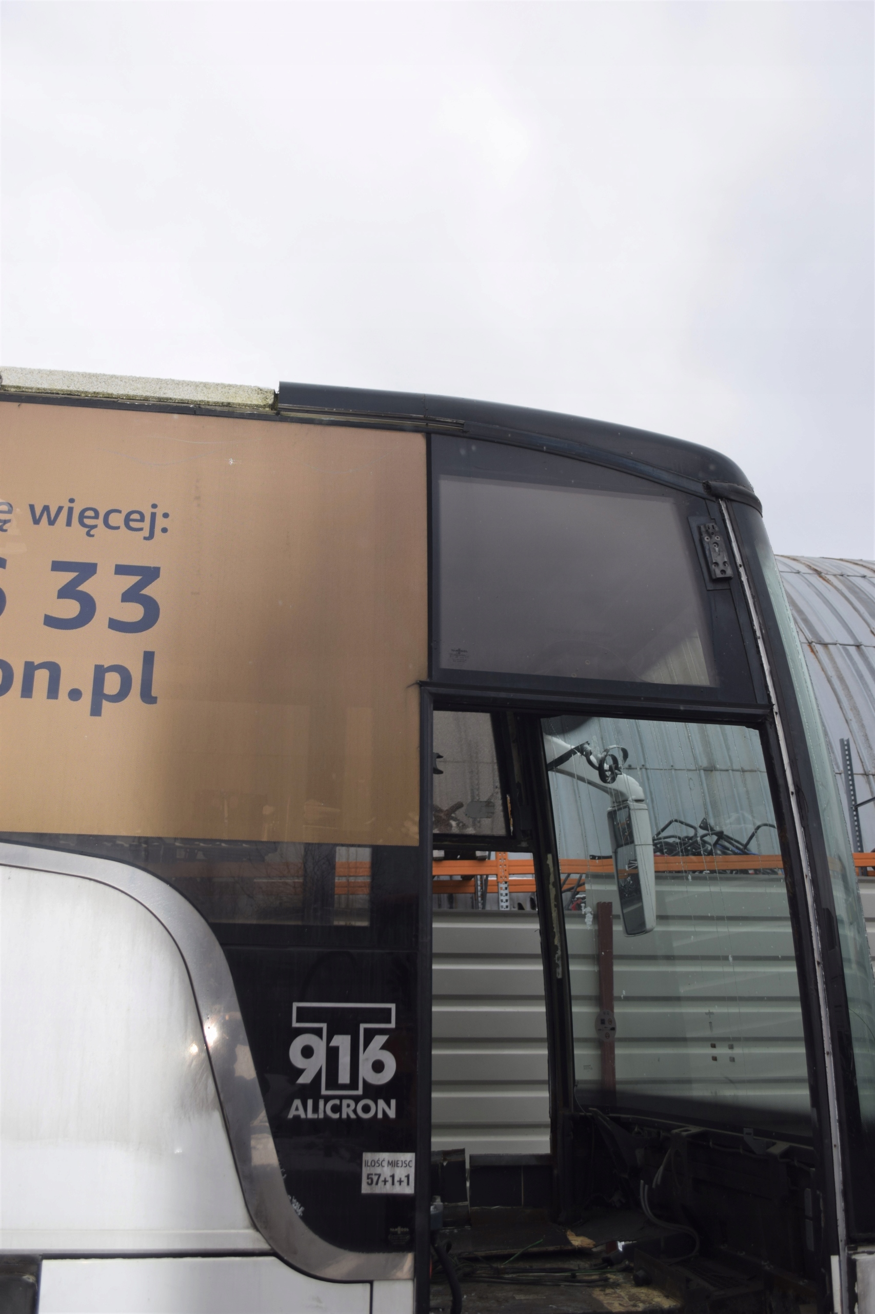 Боковое стекло автобус VANHOOL T916 левый и правый