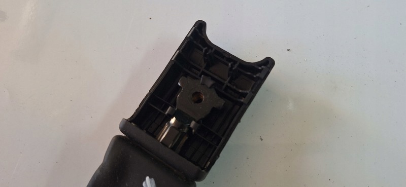 gurtstraffer sicherheits OPEL INSIGNIA A links vorne 306302399P10AD