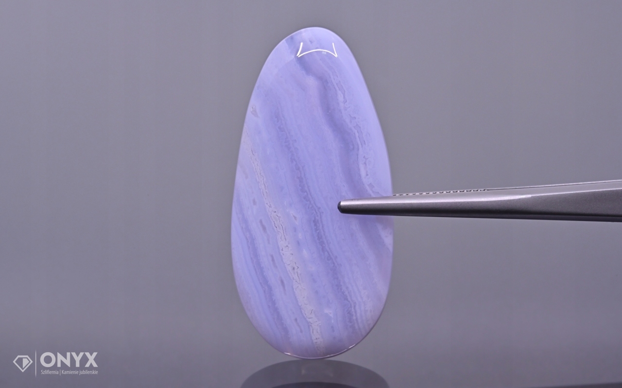 Achát blue lace nízký kabošon nepravidelný 41,5x20,5 mm