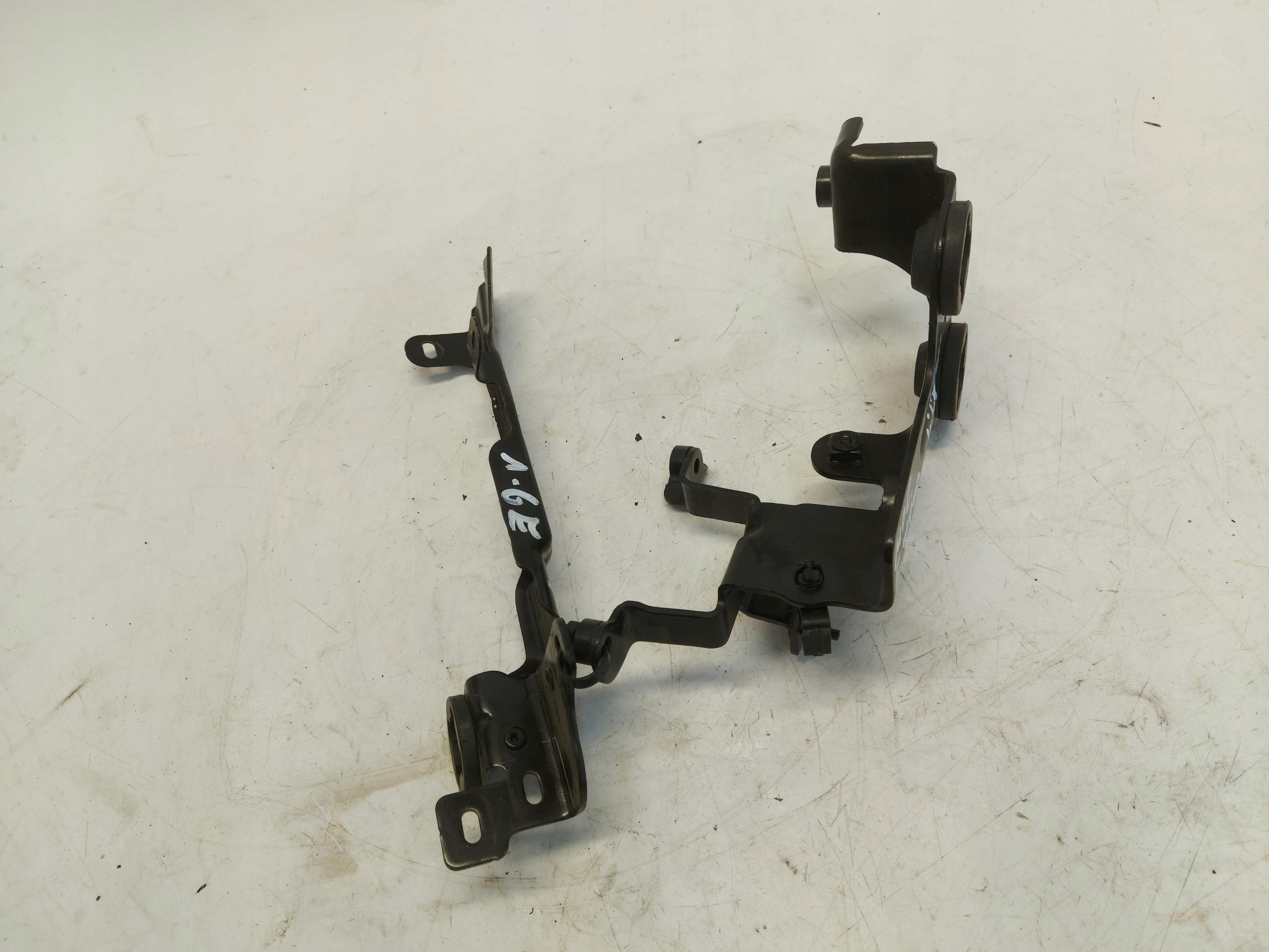 Renault Arkana, RS-Line Console Support plaque 140490878R