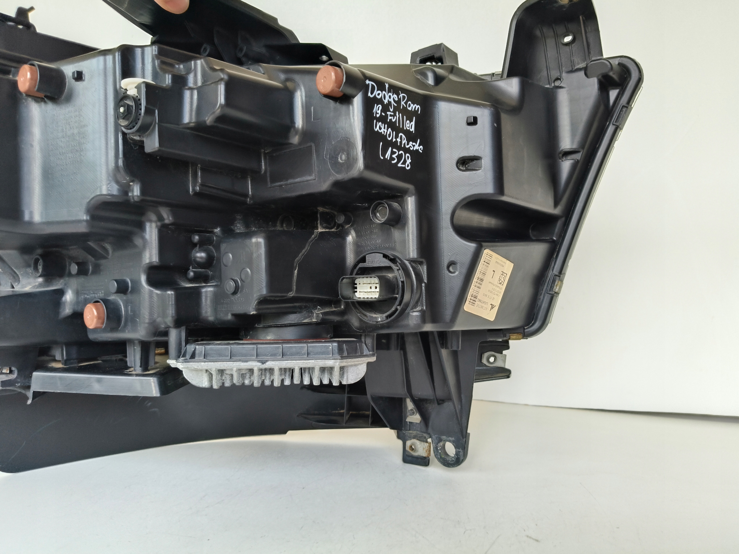 Licht links REFLEKTOR DODGE RAM 19- FULL LED