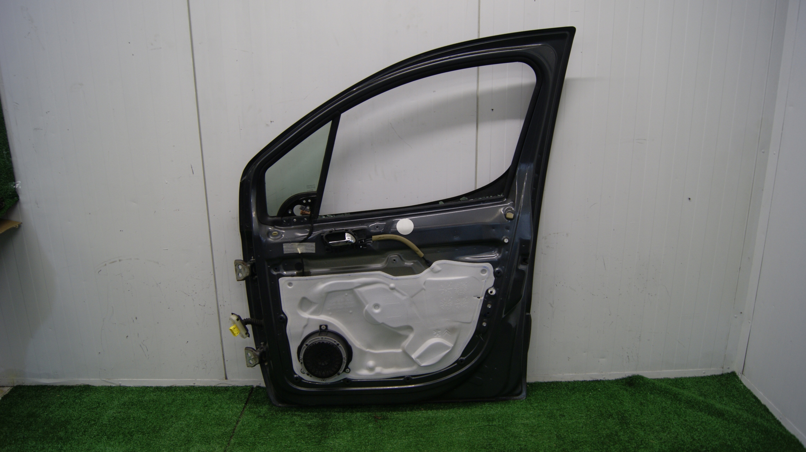 door right front CITROEN BERLINGO 2 2013 KOD LAKIERU KTPD