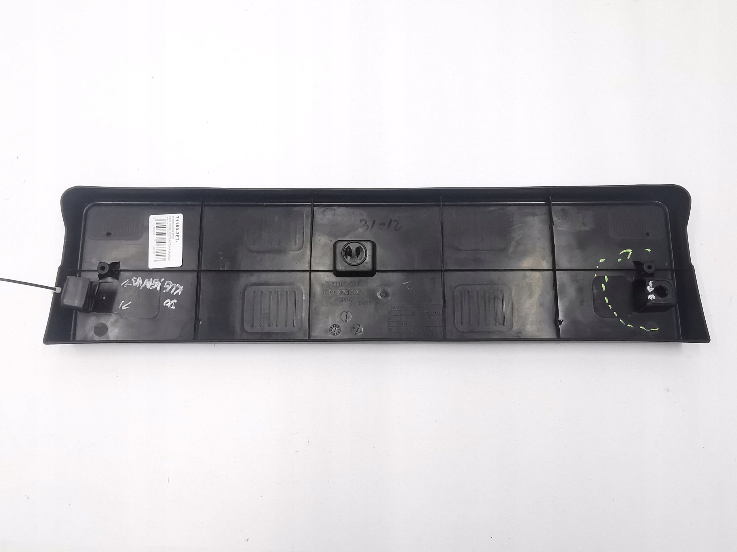 pad below TABLICE registration HONDA CRV 71180-3E7