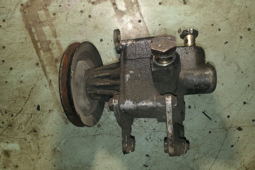 BMW OE 1133386 насос гур