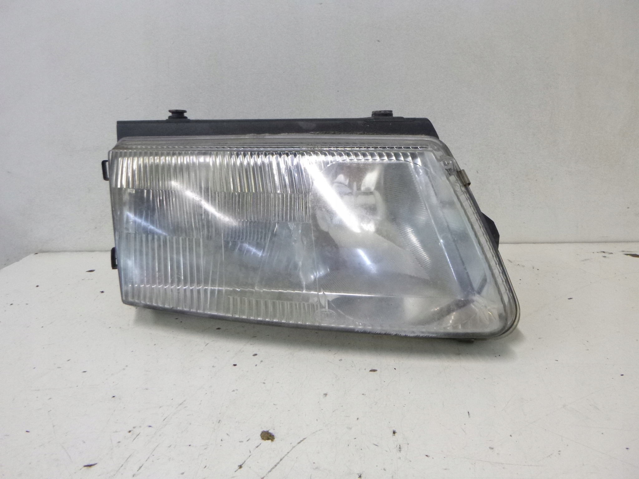 light front VW Passat B5 1997 Hella