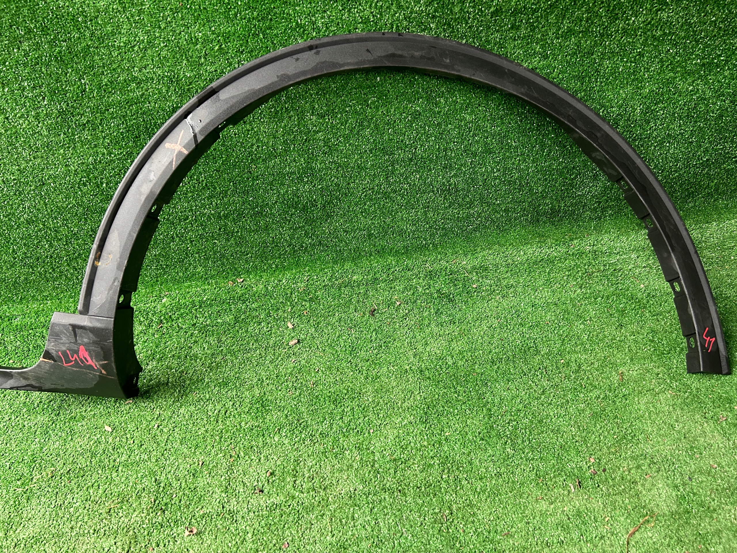 Ford Kuga MK3 moulding for fender right front LV4B-S16D238