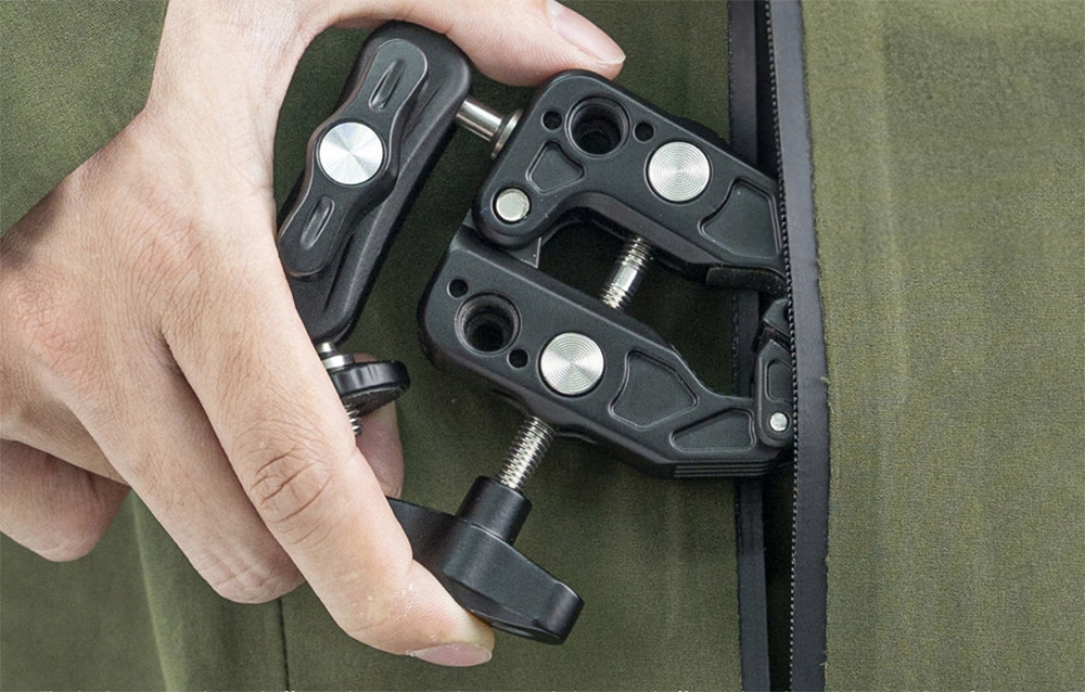 WIELOFUNKCYJNY UCHWYT ZACISKOWY DO KAMER SPORTOWYCH TELESIN PROFESJONALNY Marka TELESIN