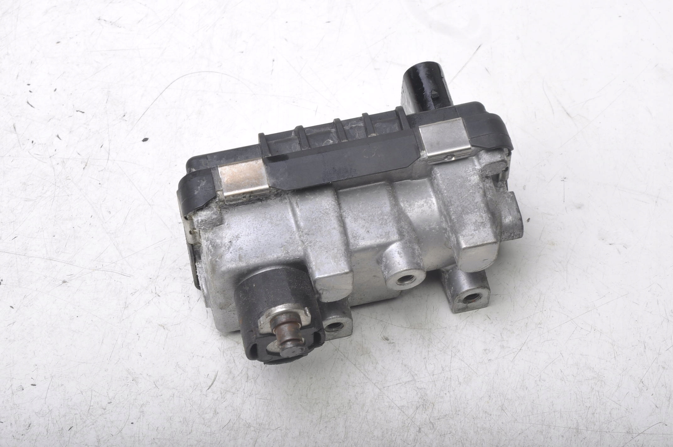 VOLVO V70 II STEROWNIK NASTAWNIK TURBINY 6NW009228 730314 G-35 Typ samochodu Samochody osobowe