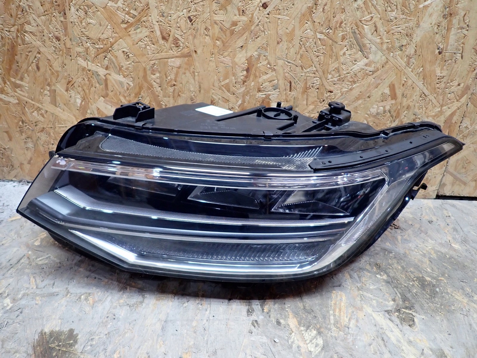 light left REFLEKTOR left FULL LED VW TIGUAN 2 II 5NA AD1 LIFT 2020