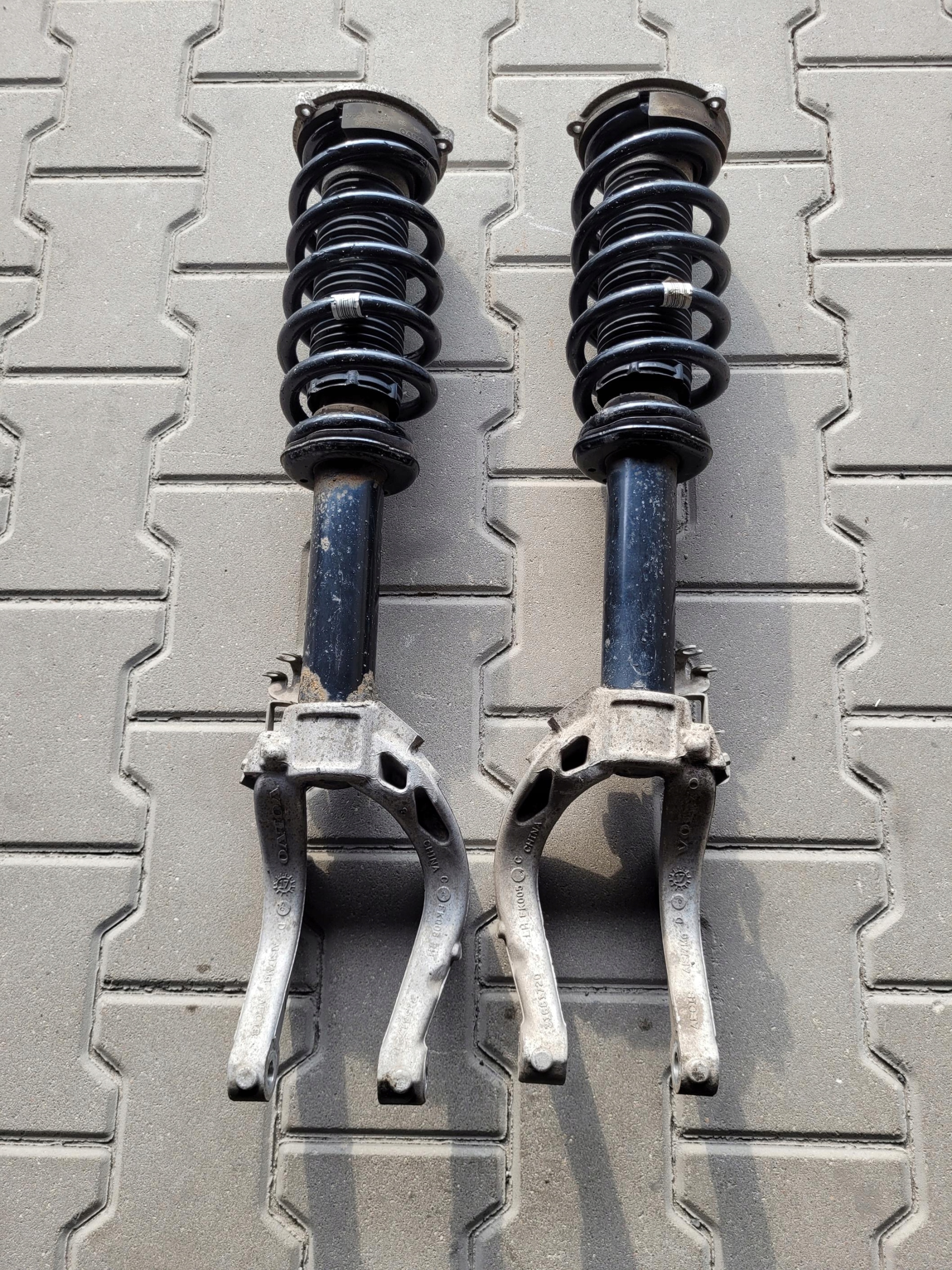 shock absorber front front right 31681721 31658252 VOLVO S90 II V90 2.0 D4 D