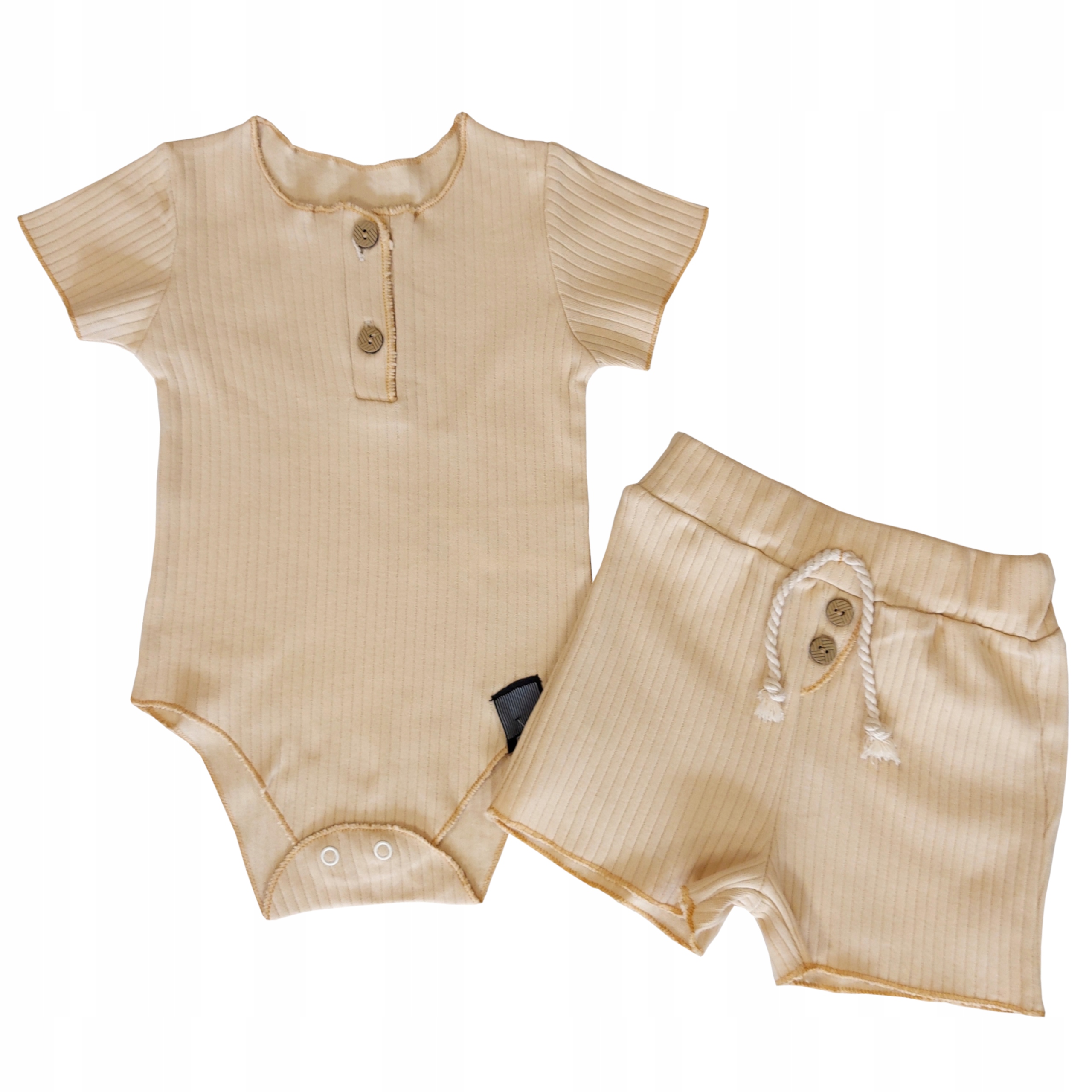 

Komplet 74 prążkowany body spodenki 6m