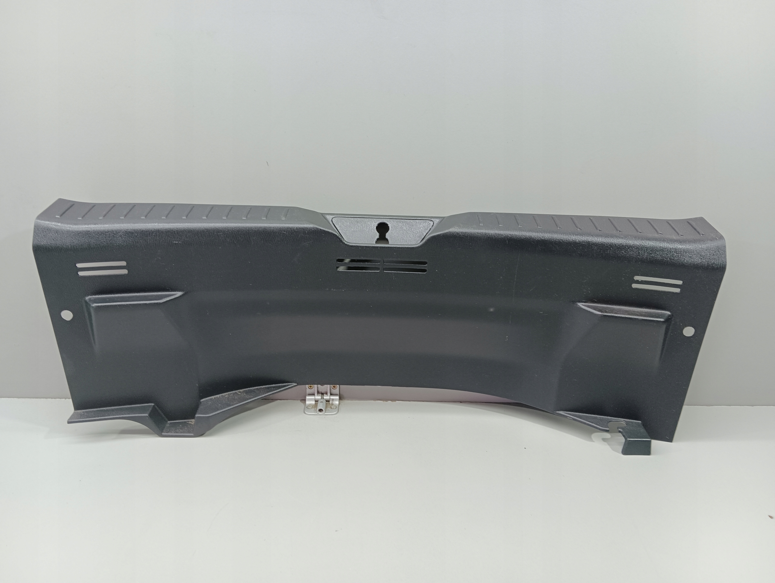 NAKLADKA OSLONA TAPICERKA PROGU BAGAZNIKA MAZDA CX3 D10E-6889X