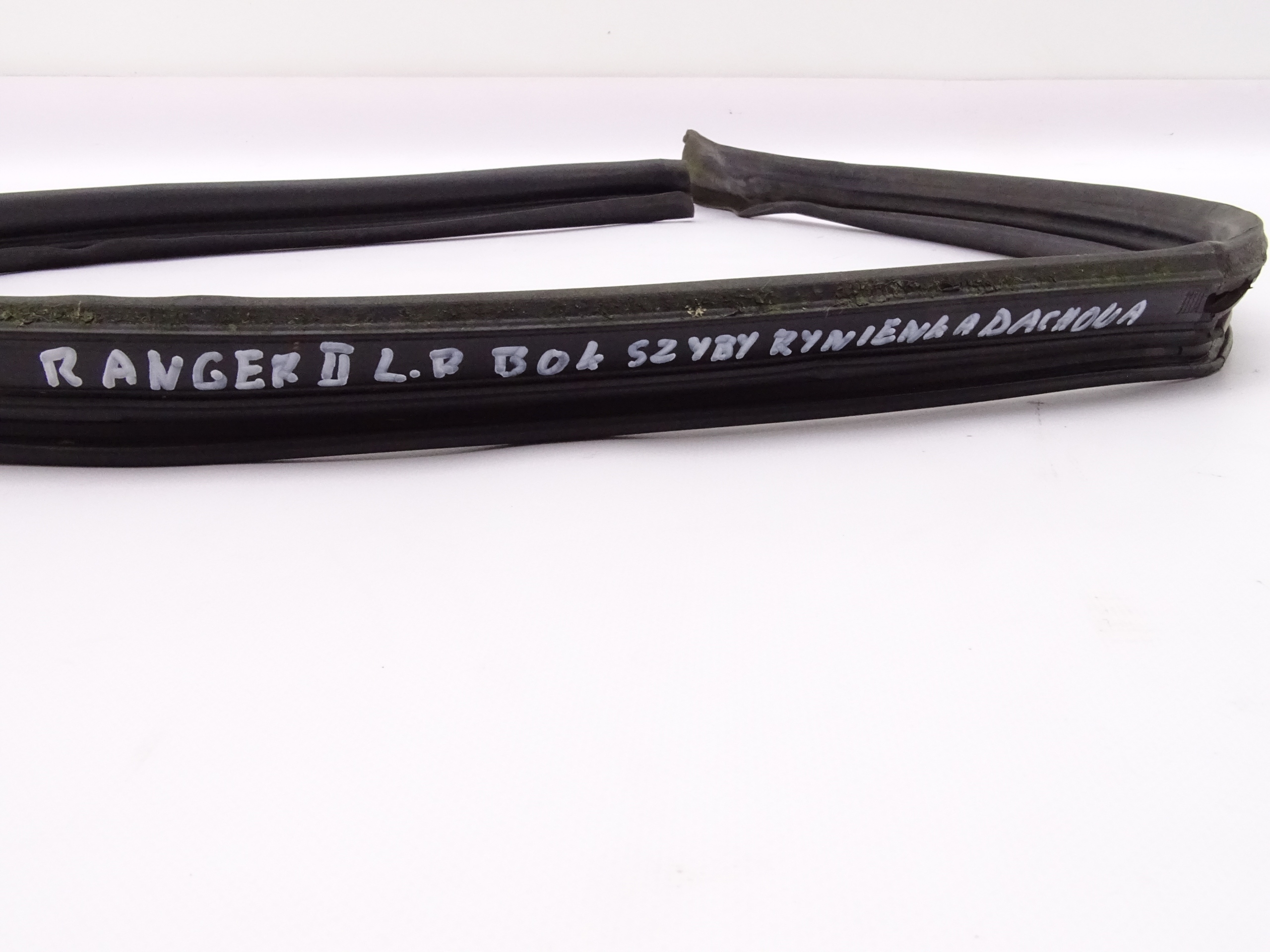 FORD RANGER III MAZDA BT-50 06-11 USZCZELKA DACHU LEWA 4D Producent części Ford OE