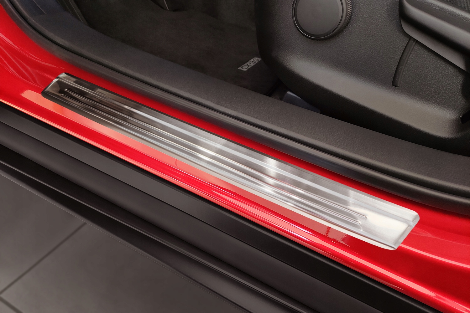 MAZDA CX-30 2019- NAKŁADKI LISTWY PROGOWE PROGI Numer katalogowy producenta 2/27016