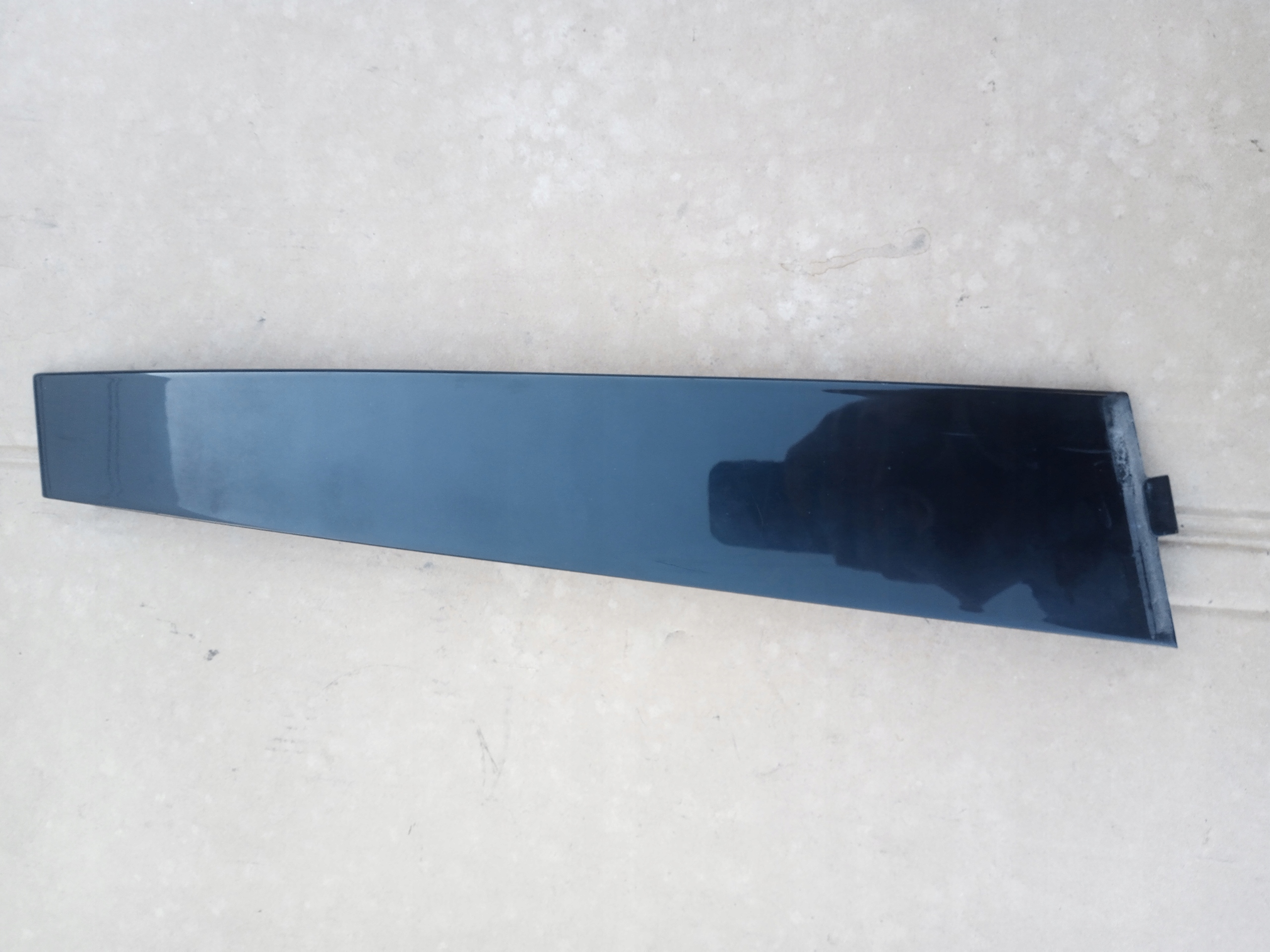 Крышка стойки левая передняя VW PASSAT B7 3C4837901