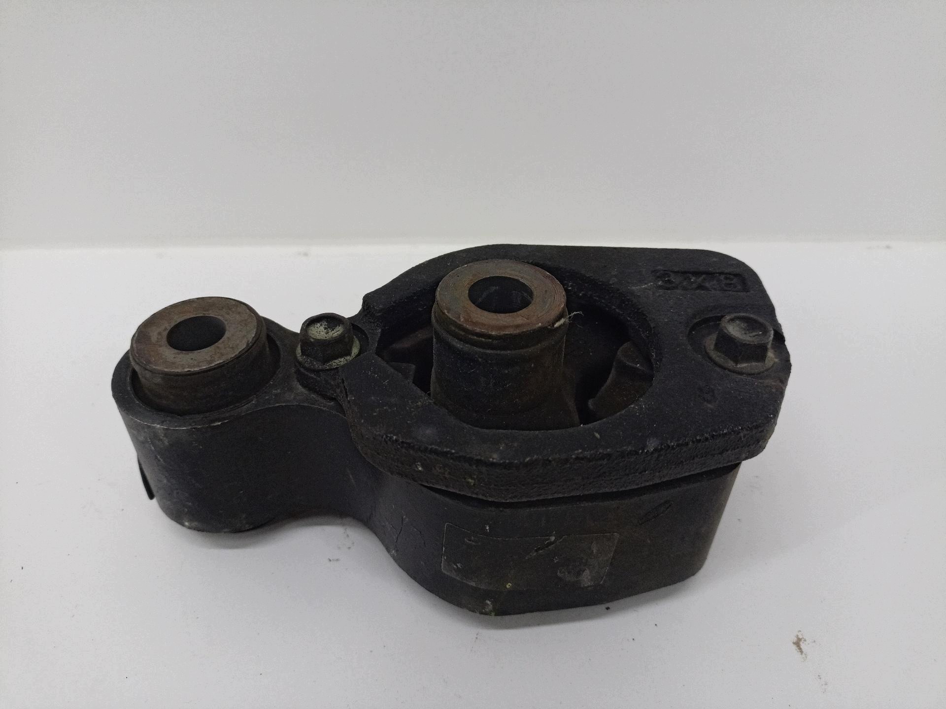 motortartó Mazda 3 3 2014