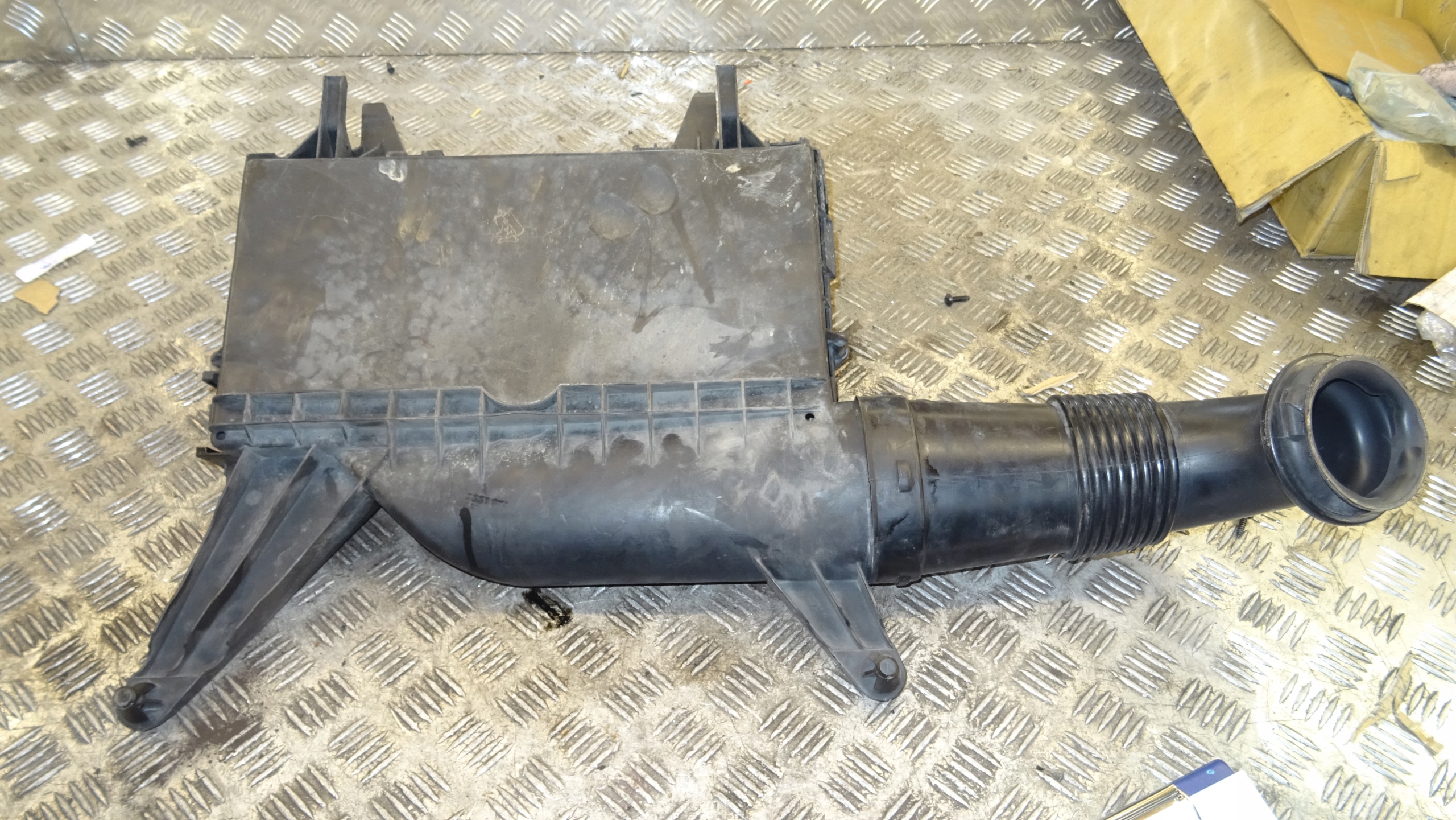 Gehäuse filter luft VITO 639 A6395283106