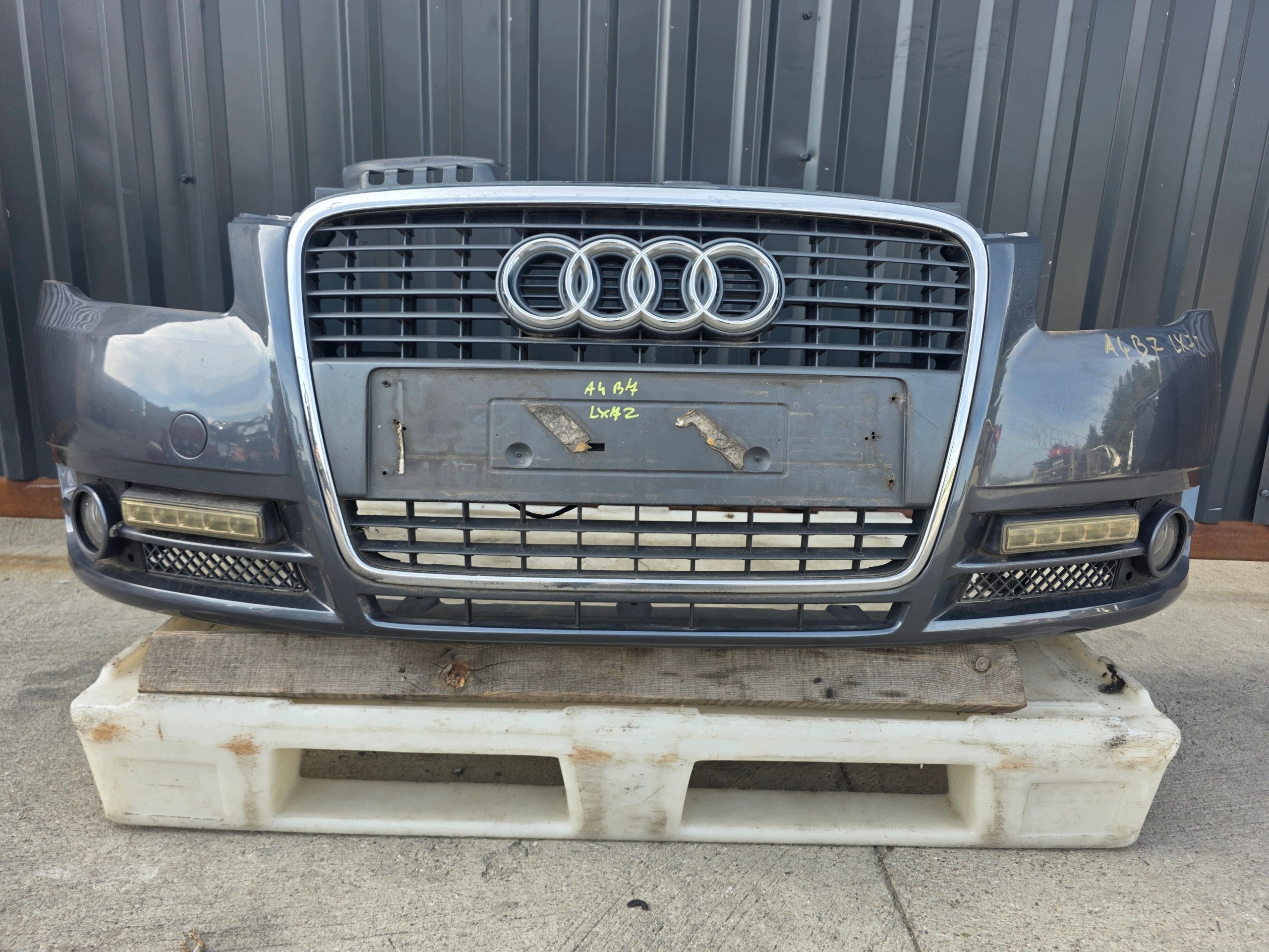 bumper front complete AUDI A4 B7 LX7Z !!!