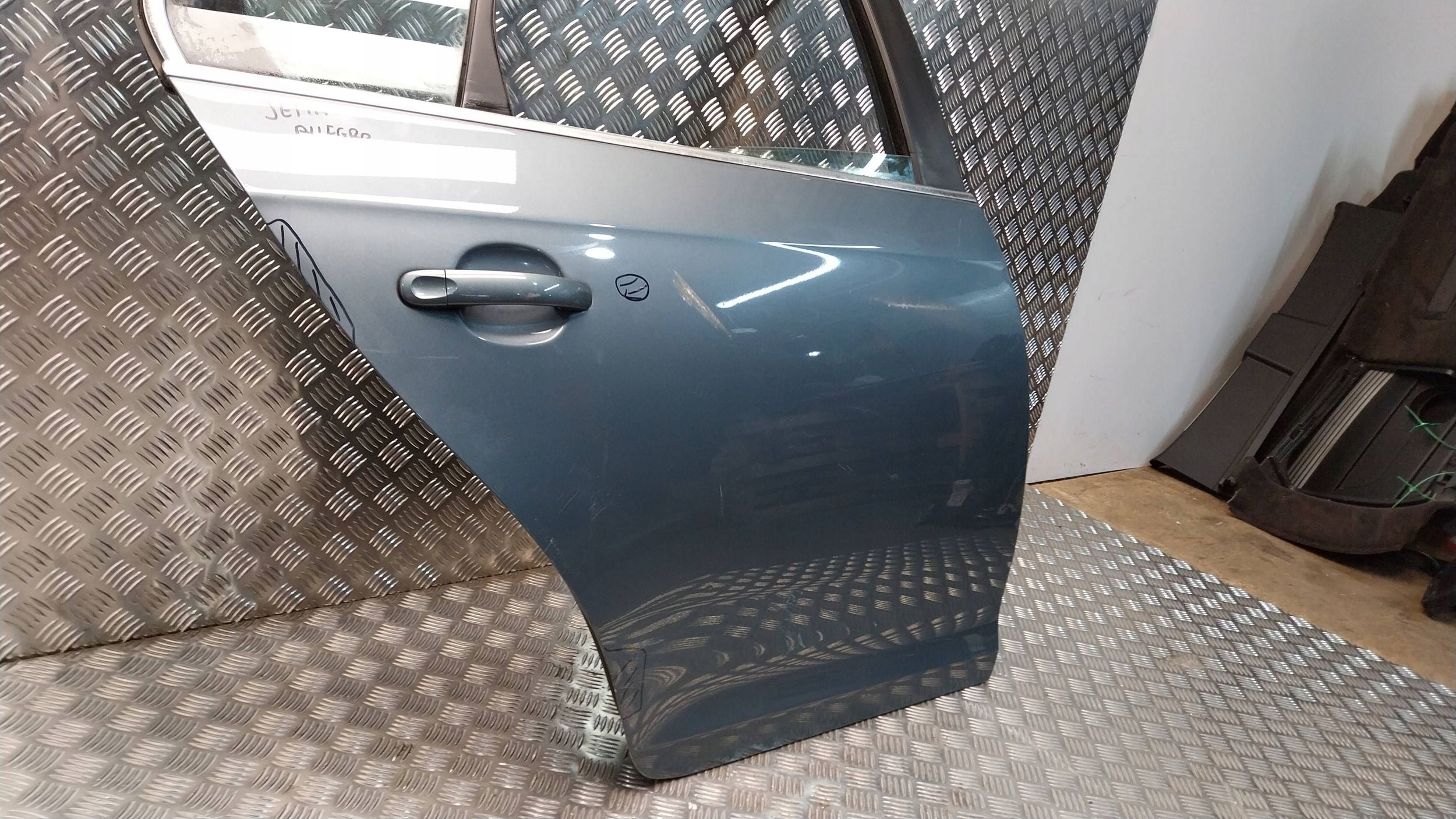 Portière Arrière Droit VW JETTA V 05