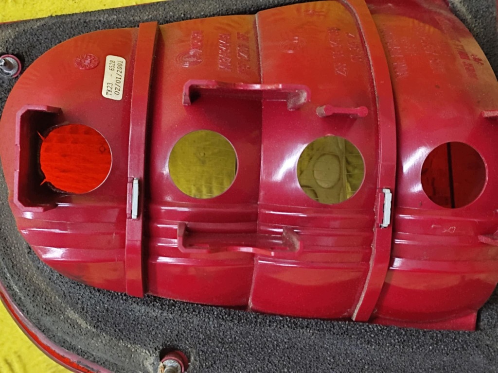SKODA OCTAVIA and light right rear part 1U6945096
