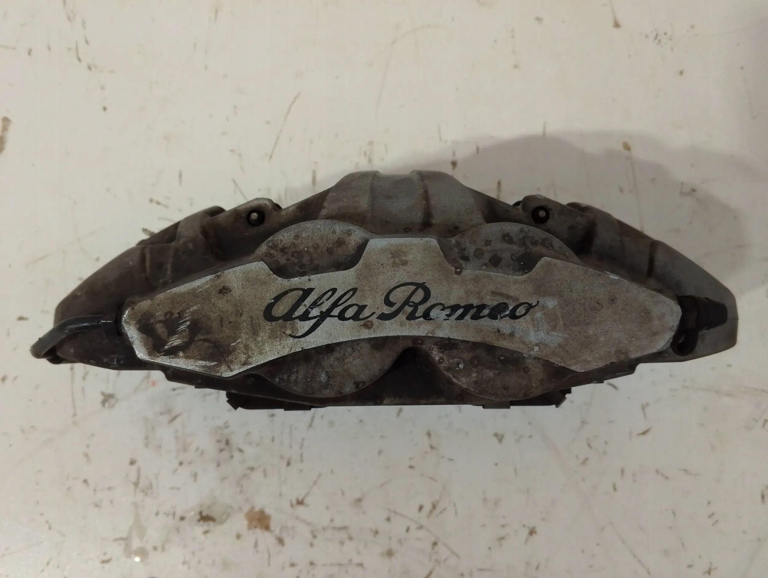Alfa Romeo Stelvio 2,2D caliper brake front right (B143)