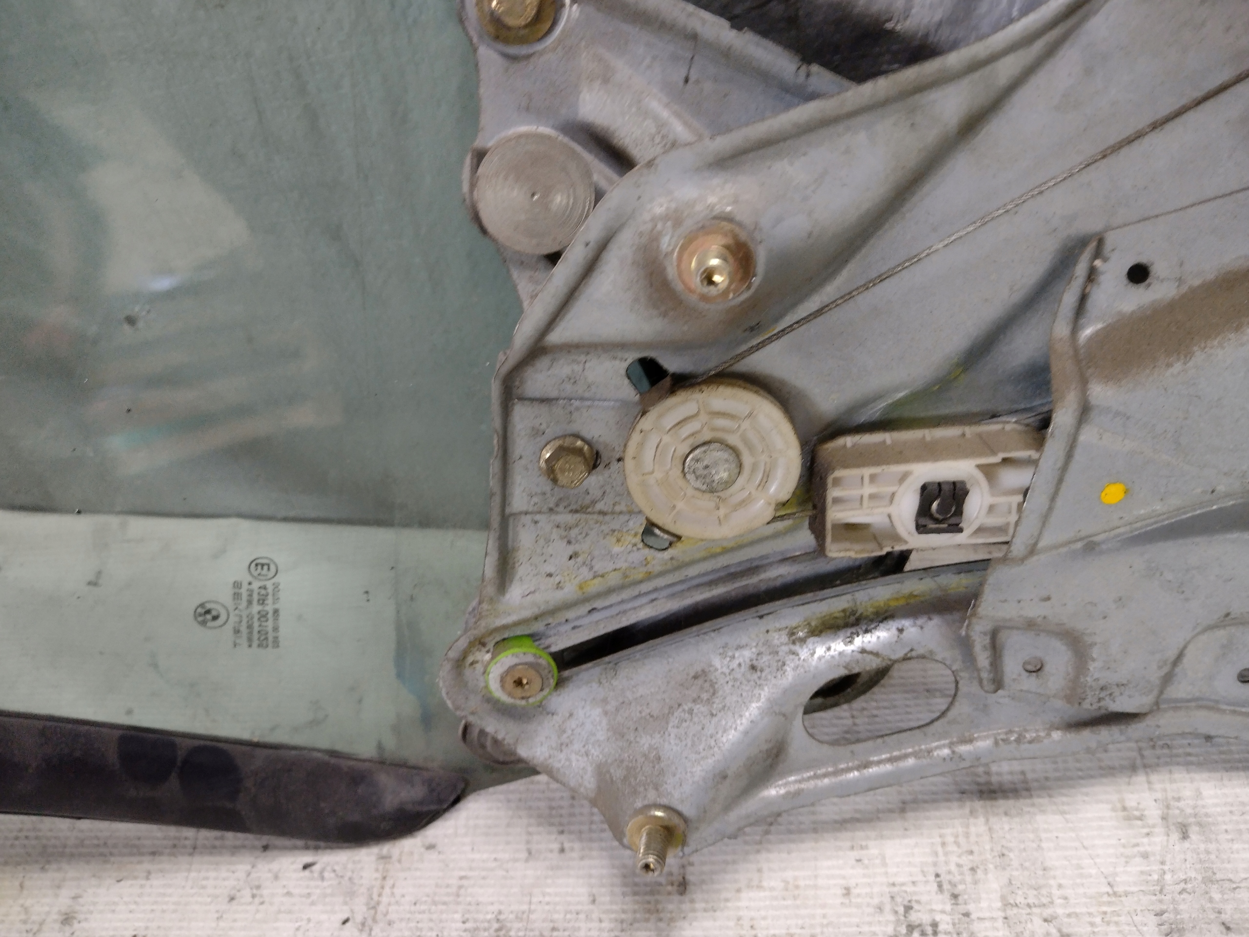 window regulator right rear part BMW E36 Cabrio