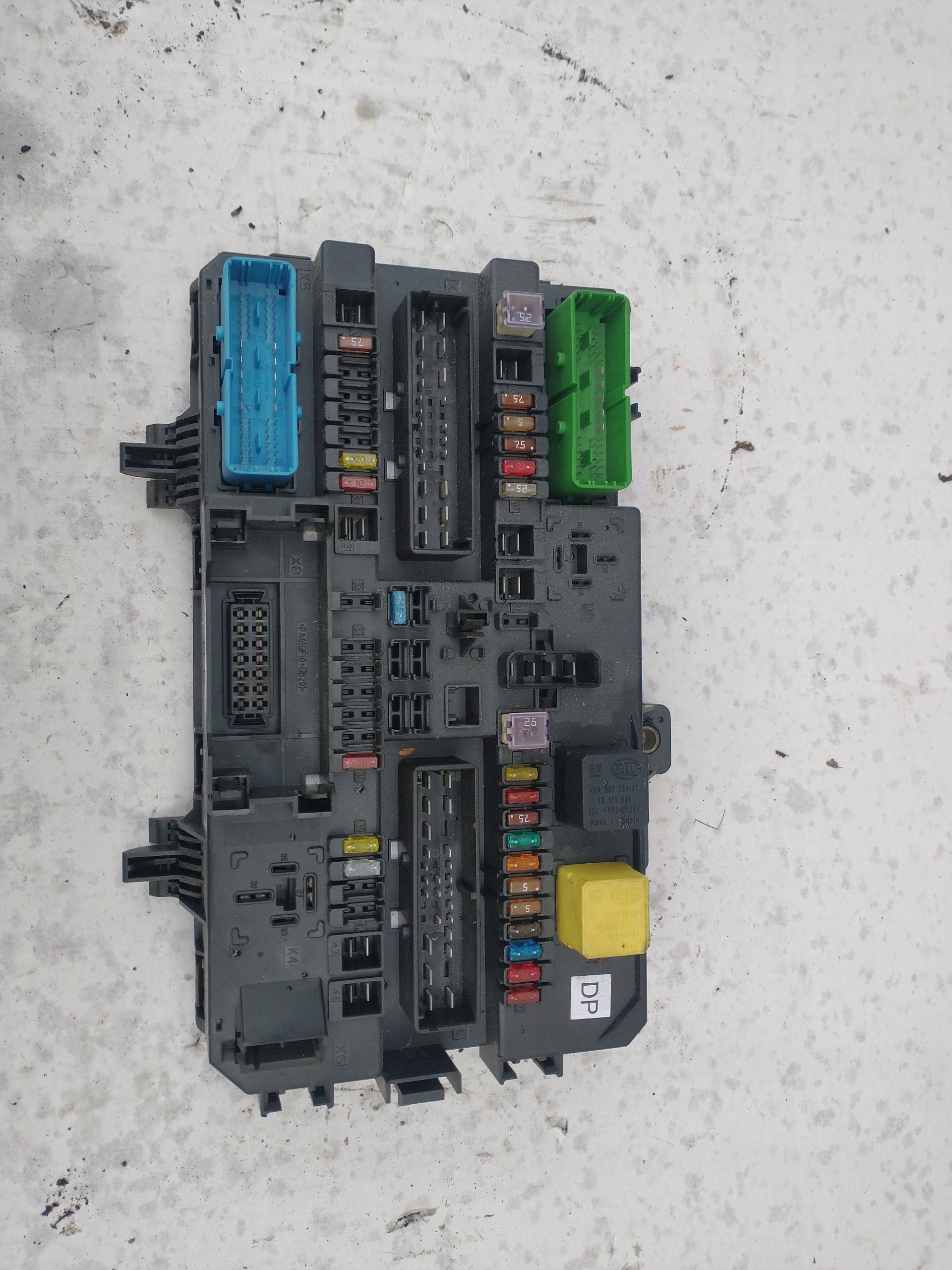 module BSI compartment 13181278 OPEL ASTRA H