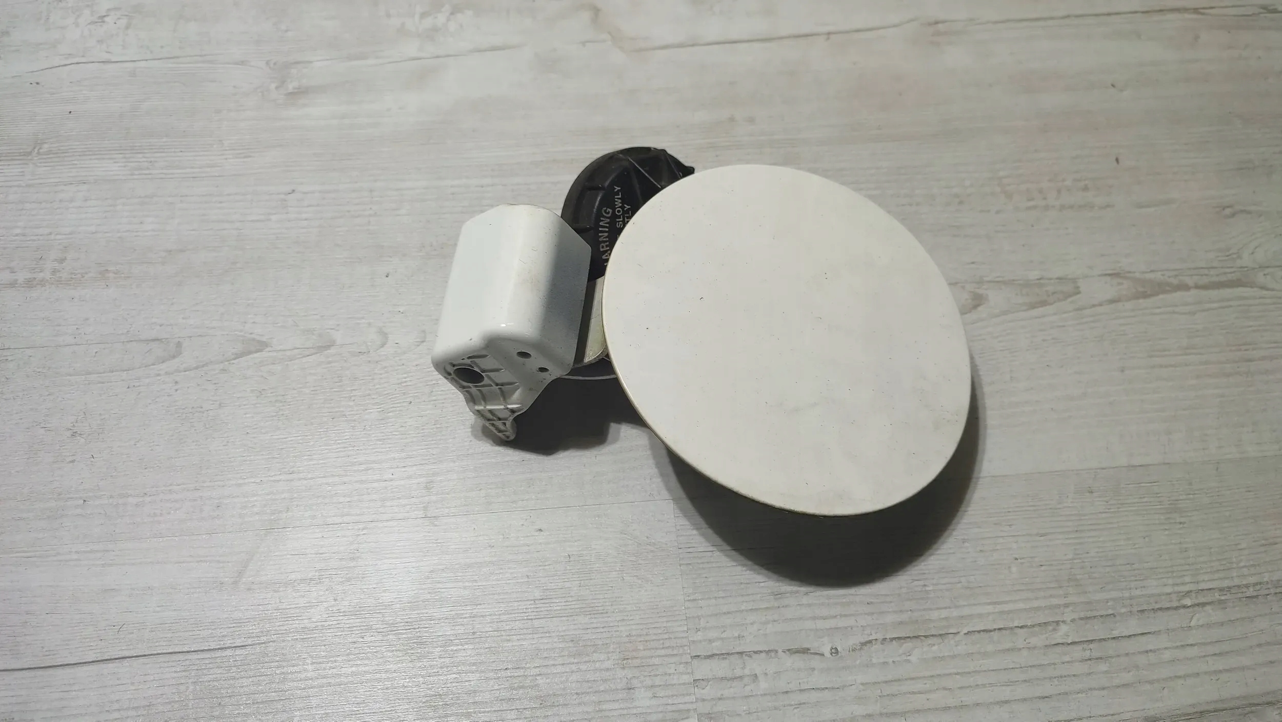 KIA Rio IV 18r Tankklappe des Kraftstoffsbehälters