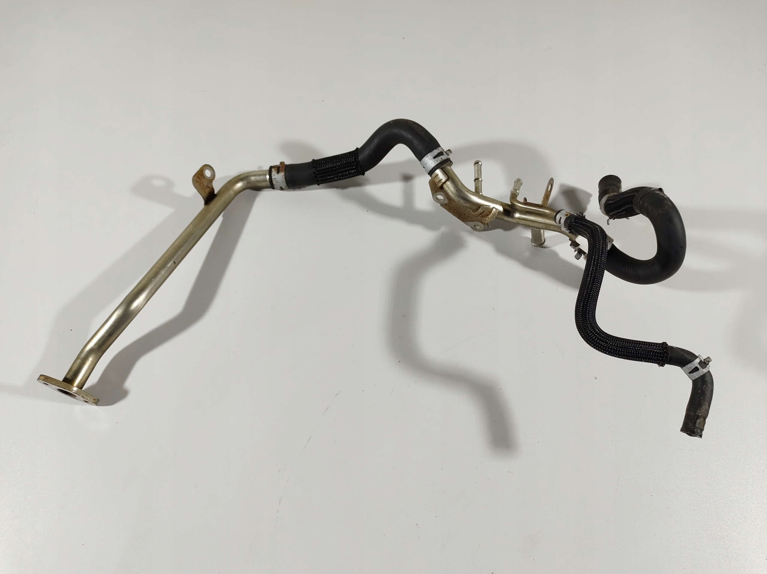 LEXUS IS300H 13R ШЛАНГ ДЛЯ ВОДИ