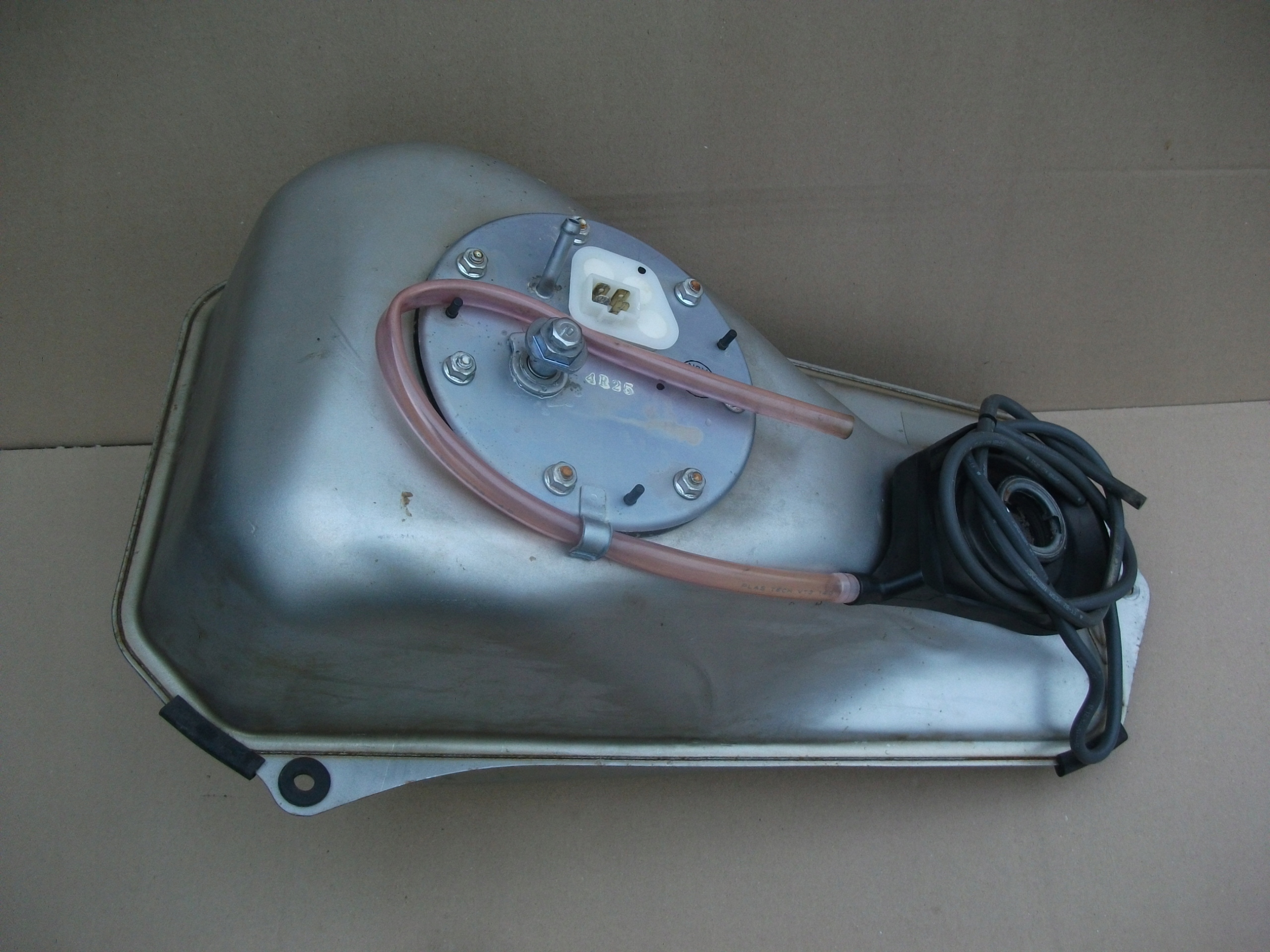 HONDA SWT 600 SW - T ТОПЛИВНЫЙ НАСОС БАК