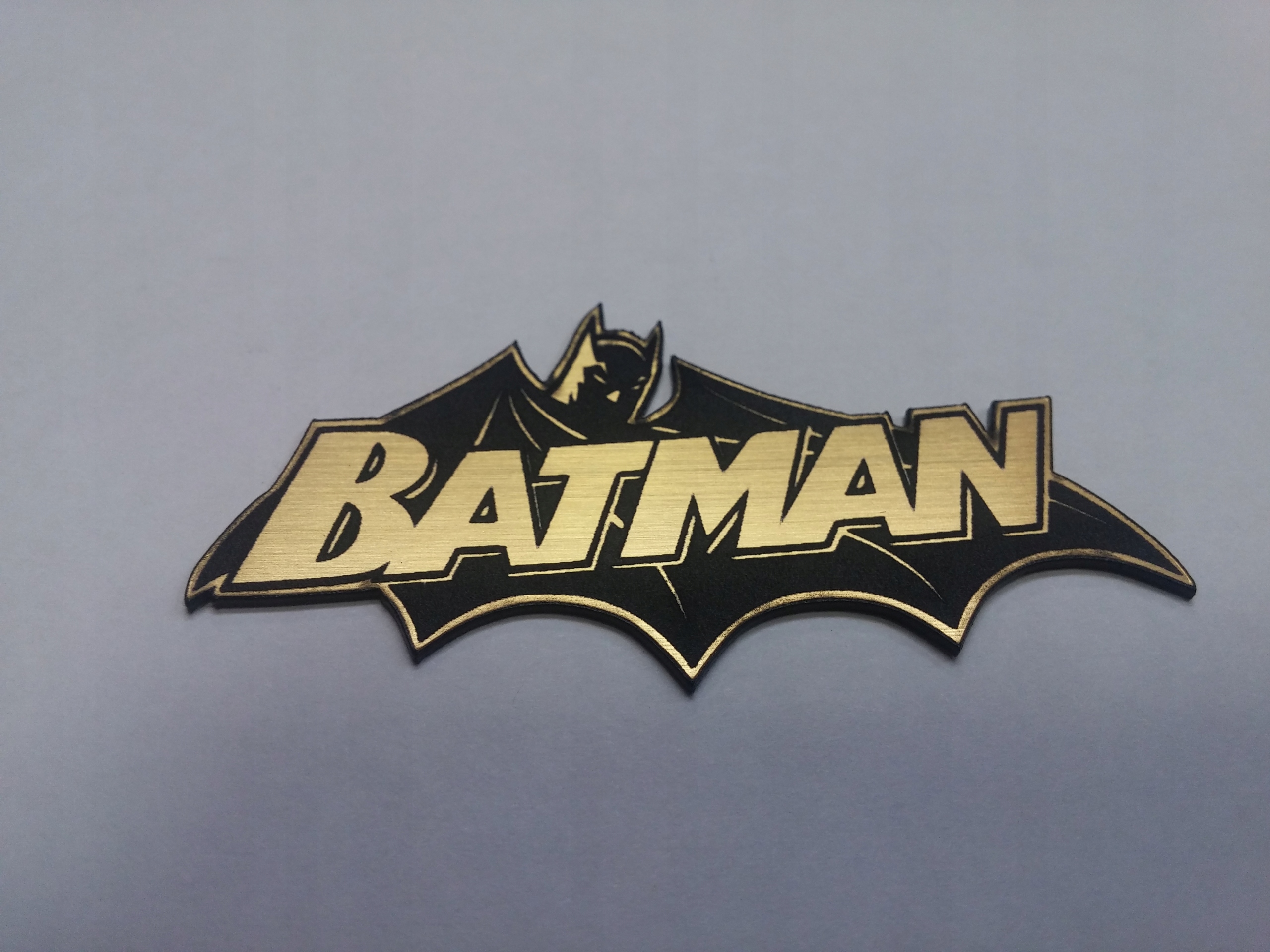 

Batman naklejka emblemat 59 x 30 mm * Złota