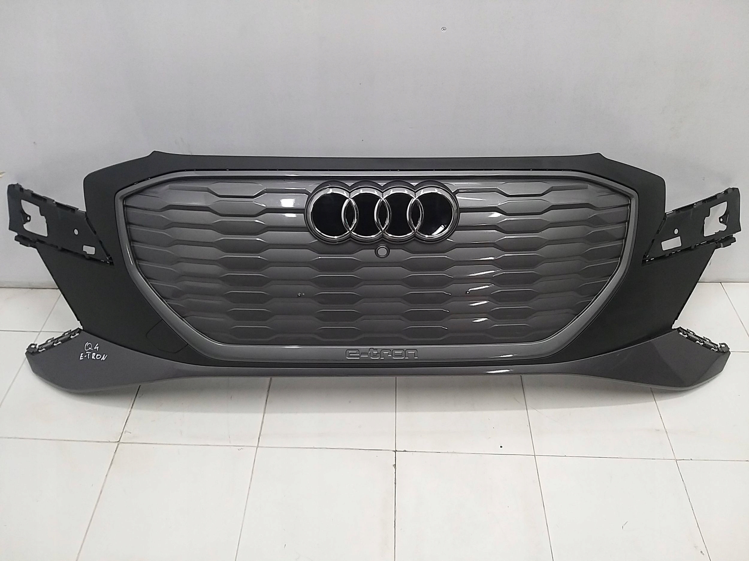 AUDI Q4 E-TRON 20- 89A RÁM maska 89A807725