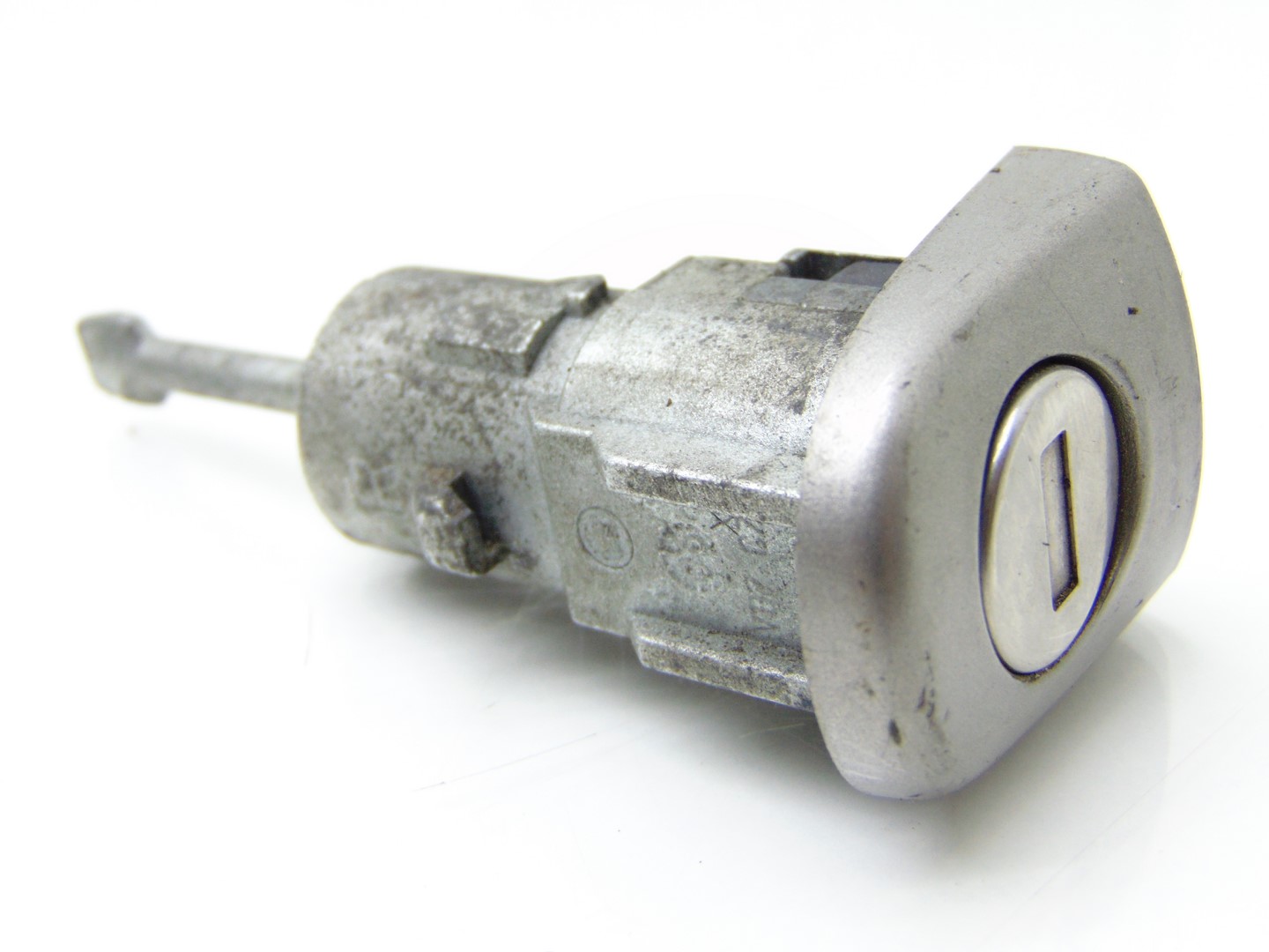 WKŁADKA ZAMKA DRZWI PRZÓD PRZEDNICH SUPERB I