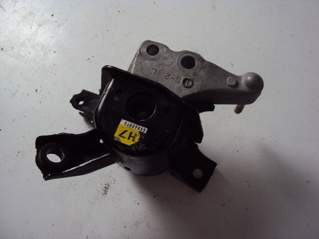 ПОДУШКА ДВИГАТЕЛЯ TOYOTA RAV-4 IV 13-19