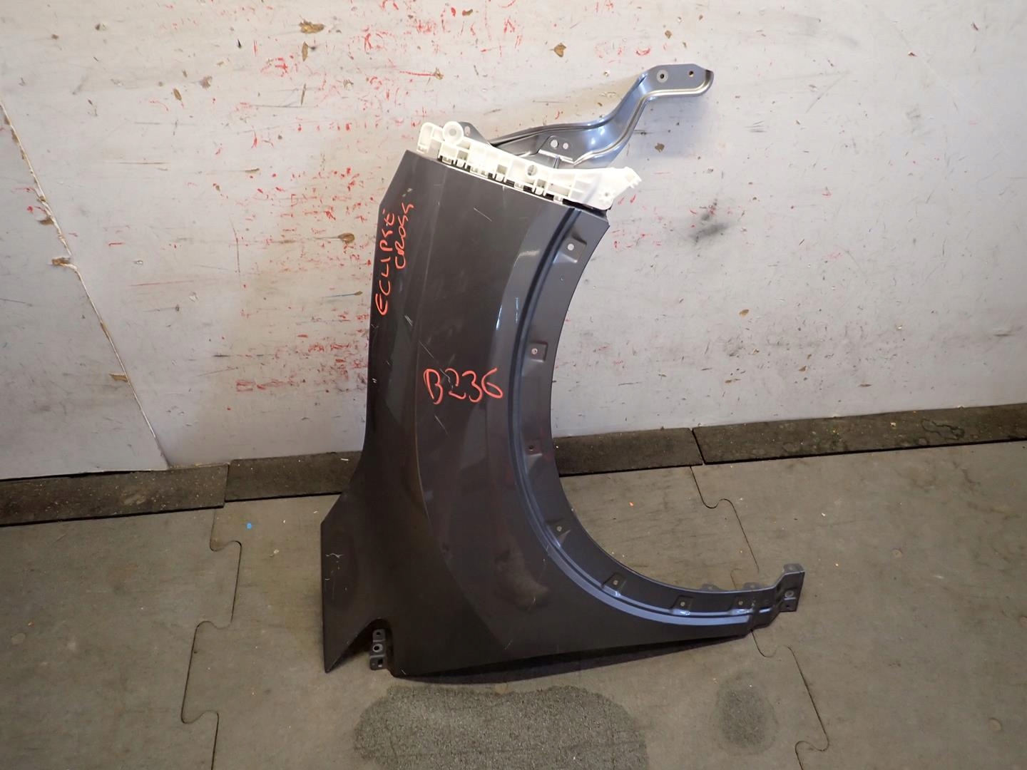 fender front front right MITSUBISHI ECLIPSE CROSS LIFT 2021