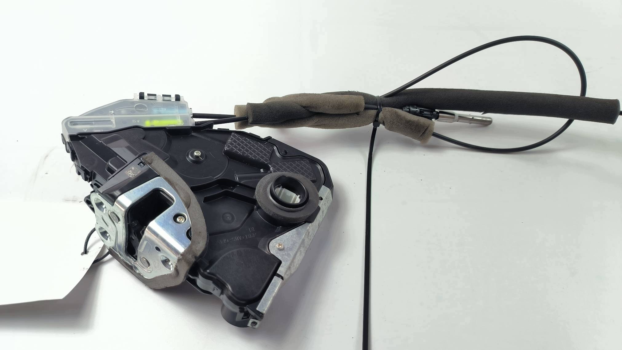 lock door right front 7N0101420 LEXUS ES300H VII