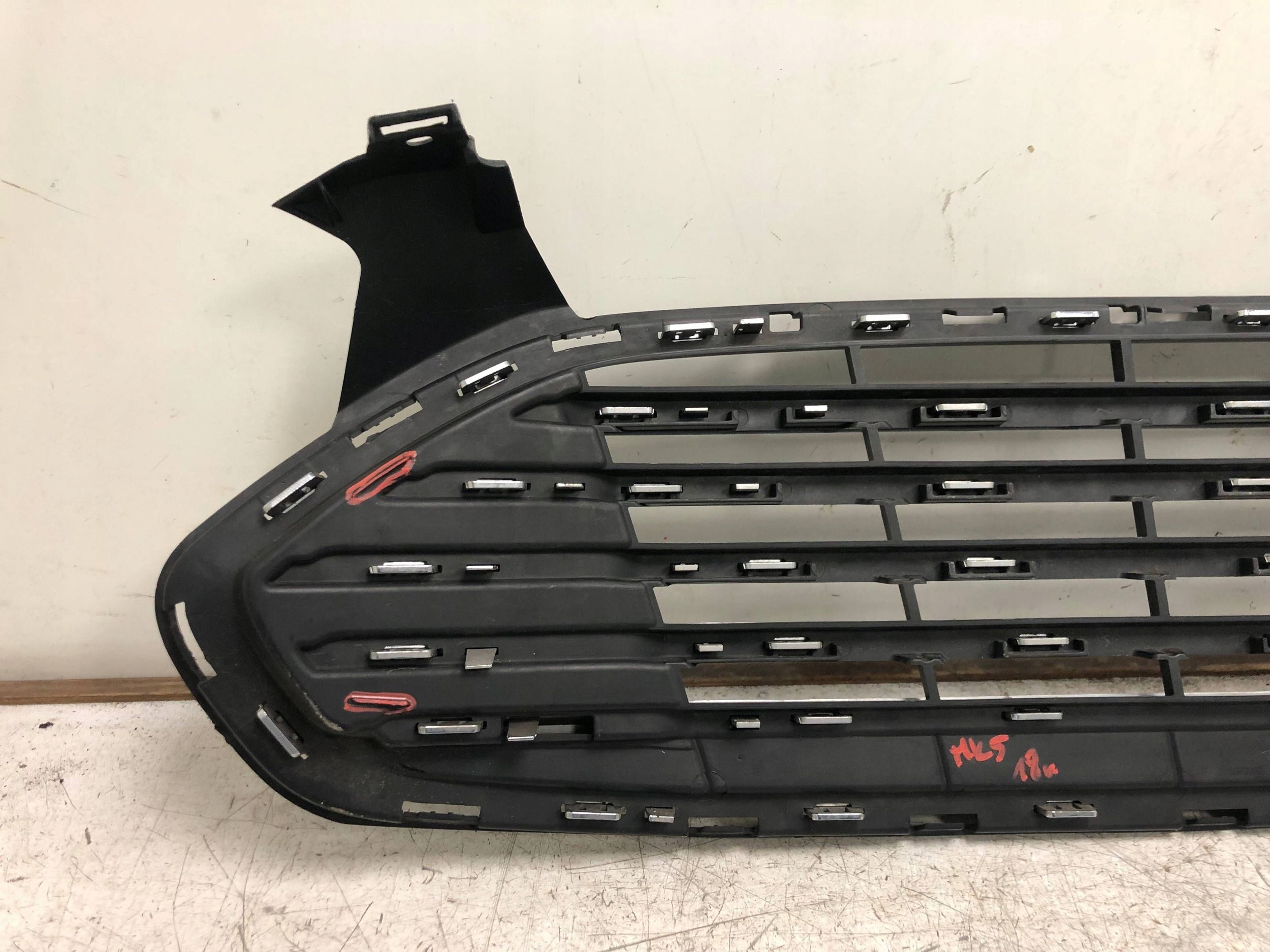 Grill Grill FORD MONDEO MK5 DS73-8150-JW