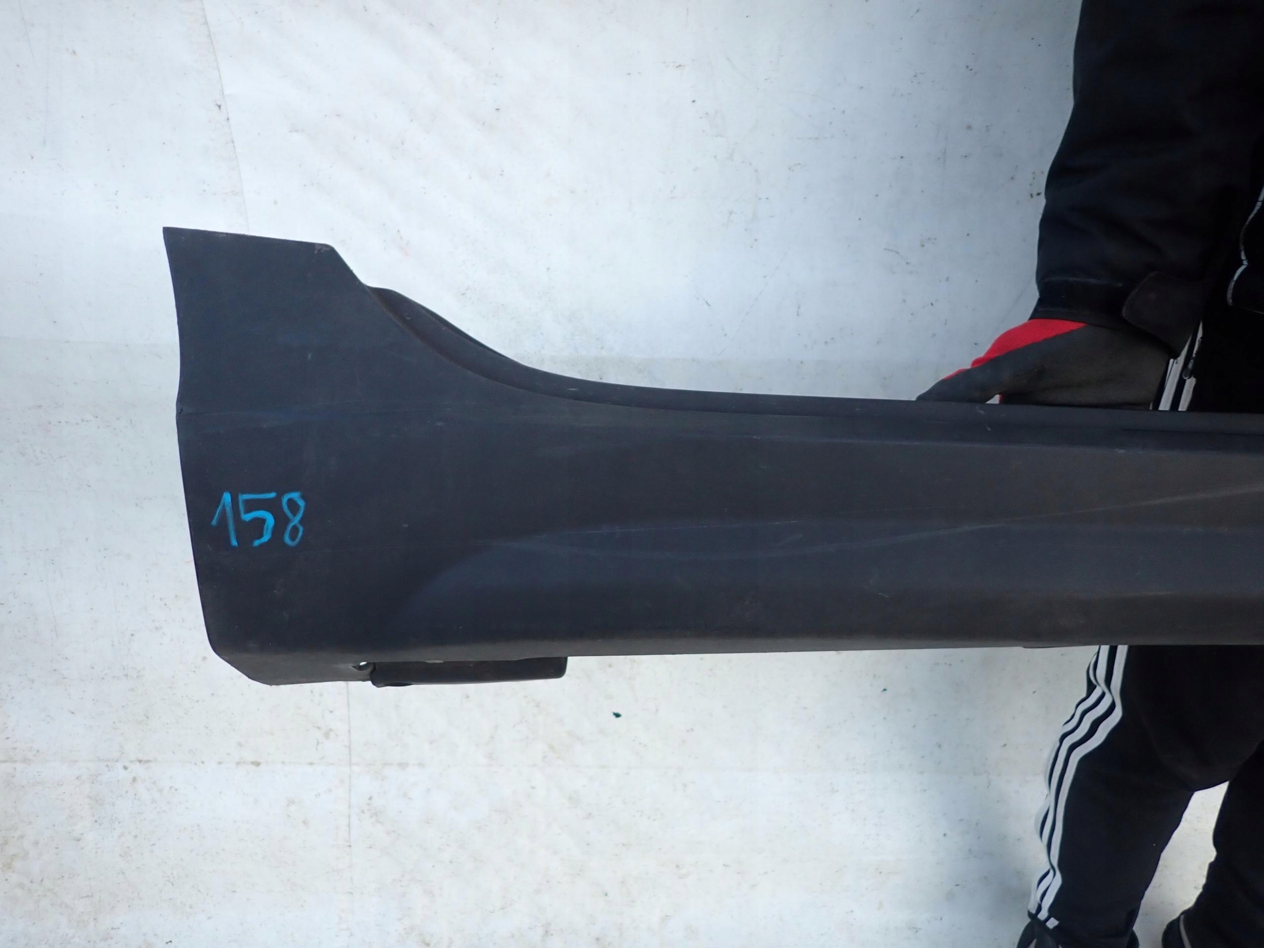 VOLVO V40 CROSS COUNTRY 12- moulding threshold right