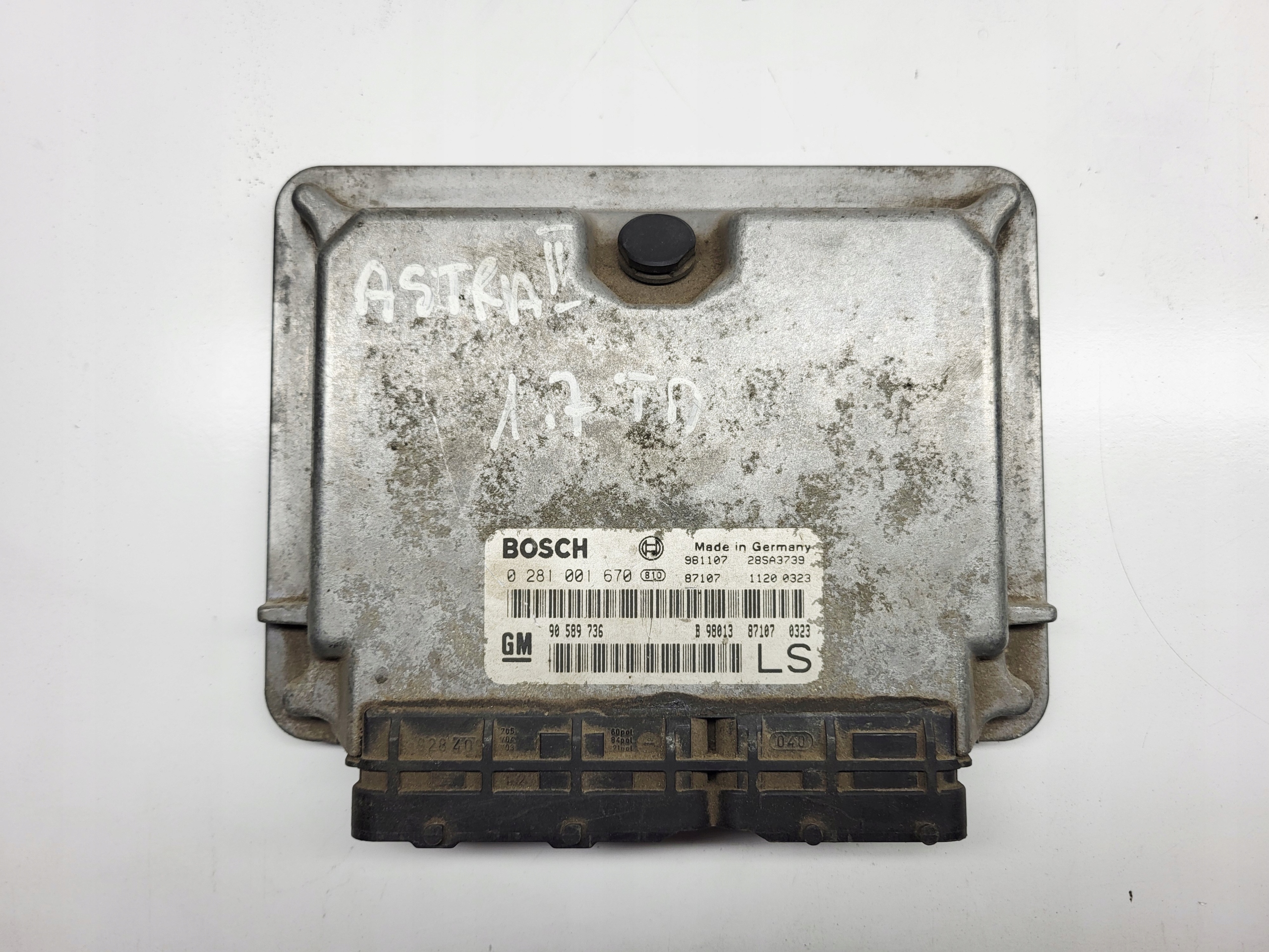computer control unit of the engine OPEL ASTRA G II 1.7 TD 90589736 0281001670 LS