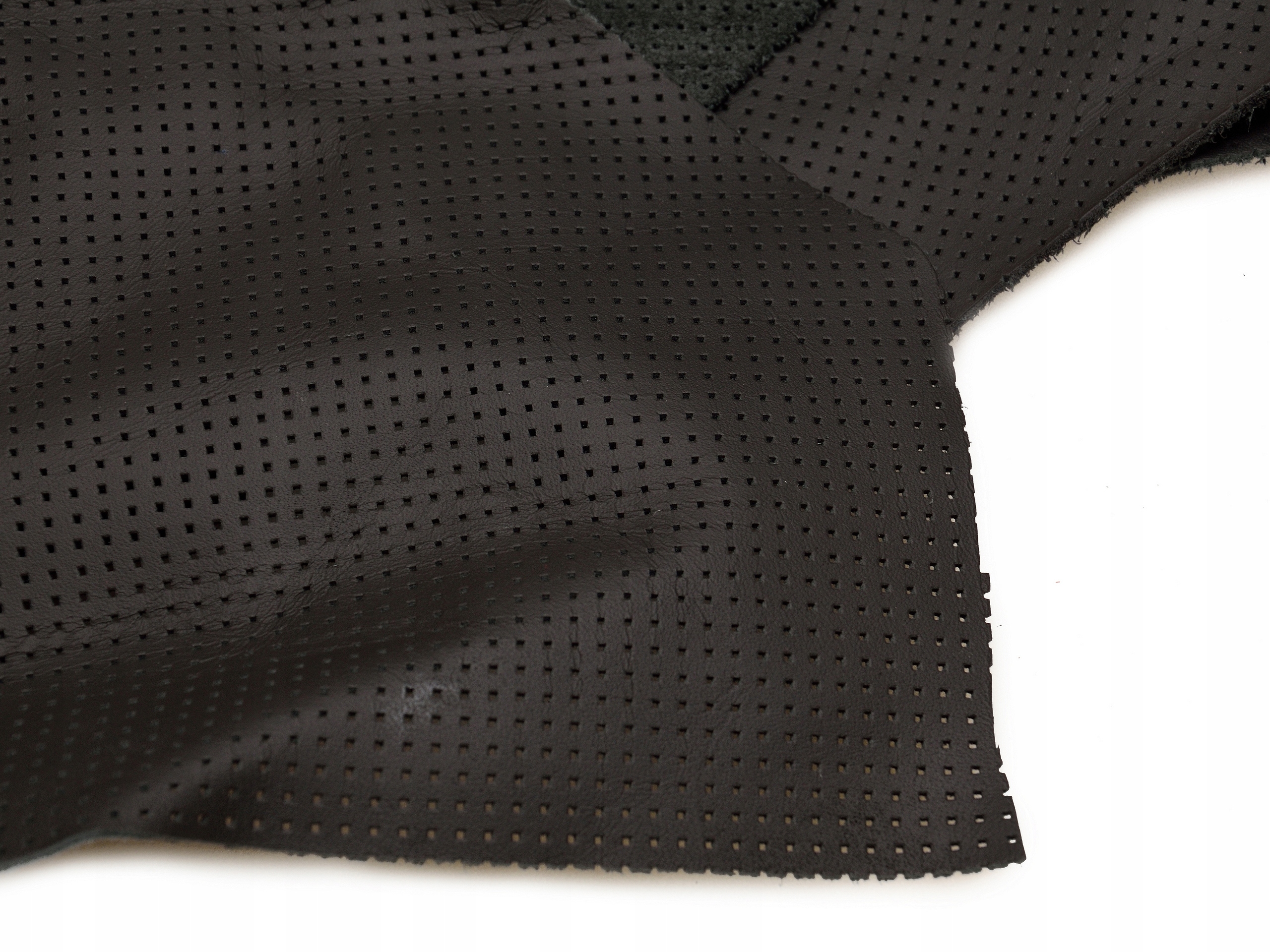 SKÓRA CZARNA NAPPA PERFOROWANA SAMOCHODOWA GŁADKA DUŻE KAWAŁKI VARIUS Kod producenta SKÓRA-SAMOCHODOWA