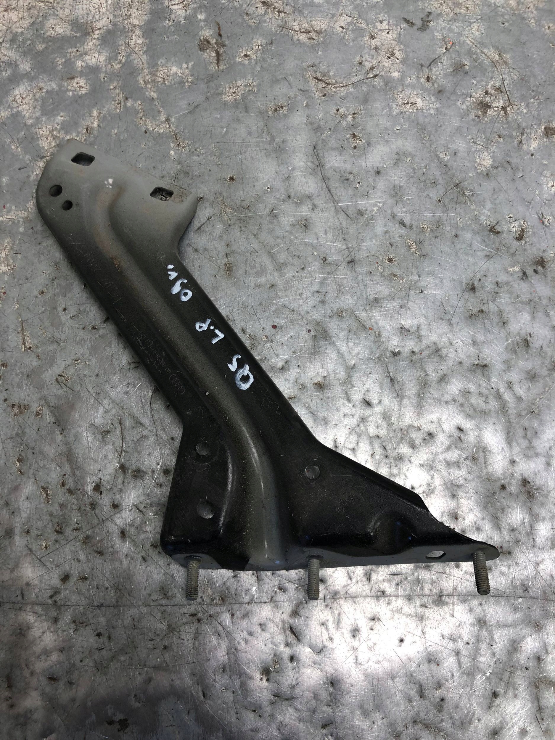 Consolle parafango sinistra Anteriore AUDI Q5 8R0821135