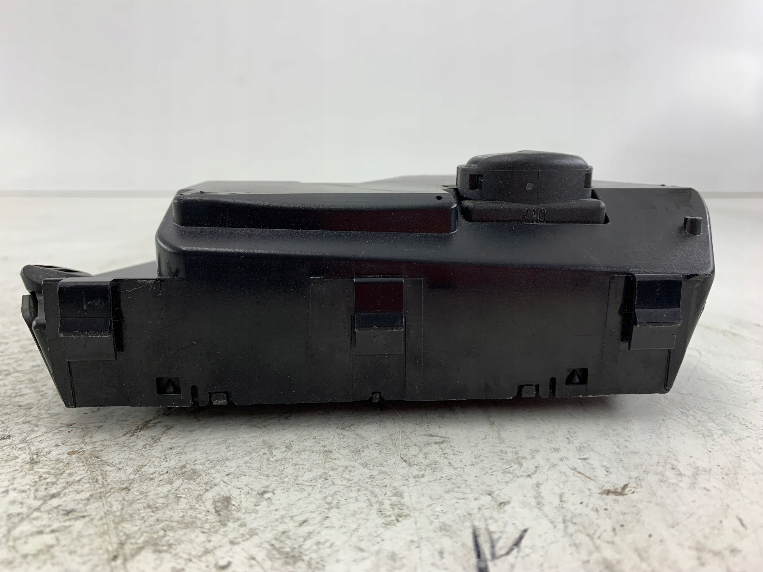 MERCEDES W220 PANEL sitz rechts heck 2208211058