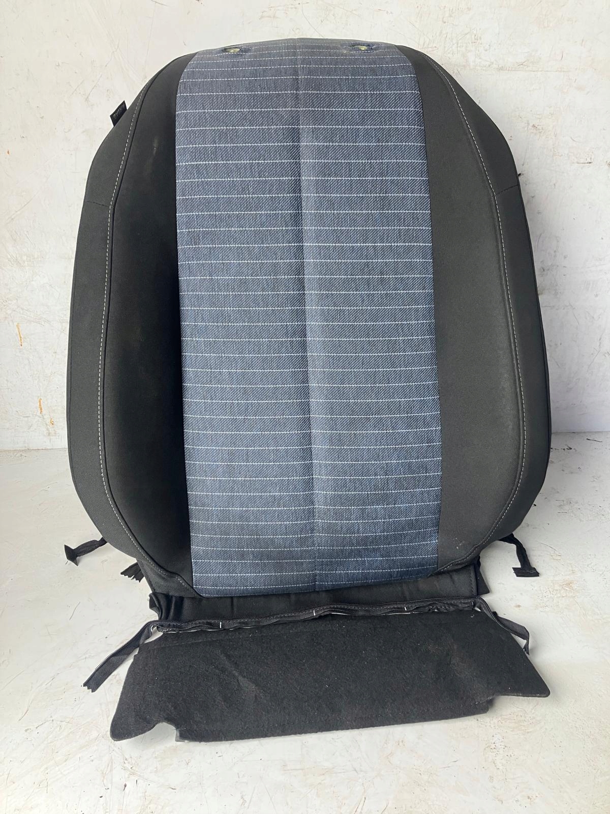 OPARCIE seat right front PEUGEOT 208 II